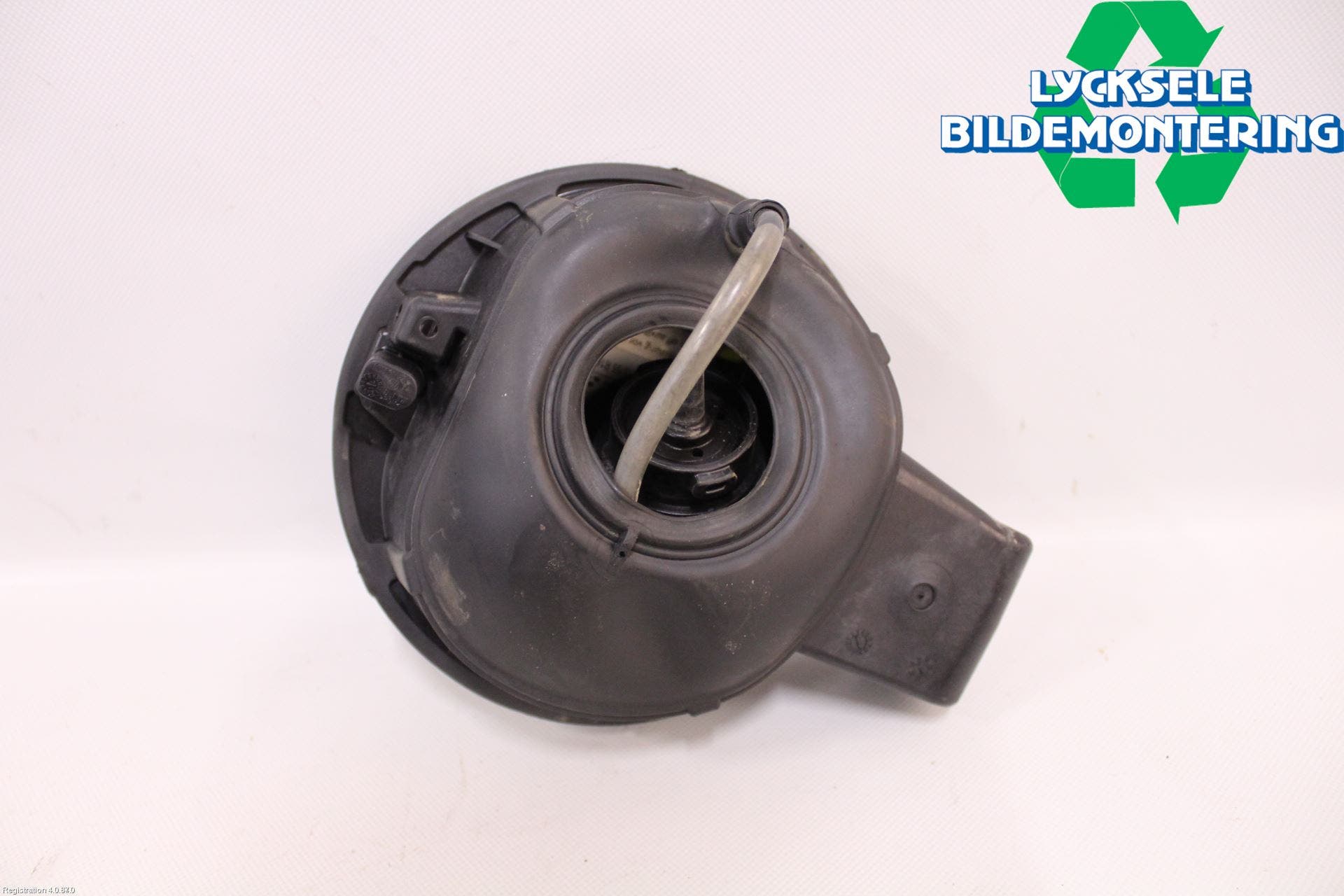 Volkswagen VW PASSAT 15-19 Tanklucka