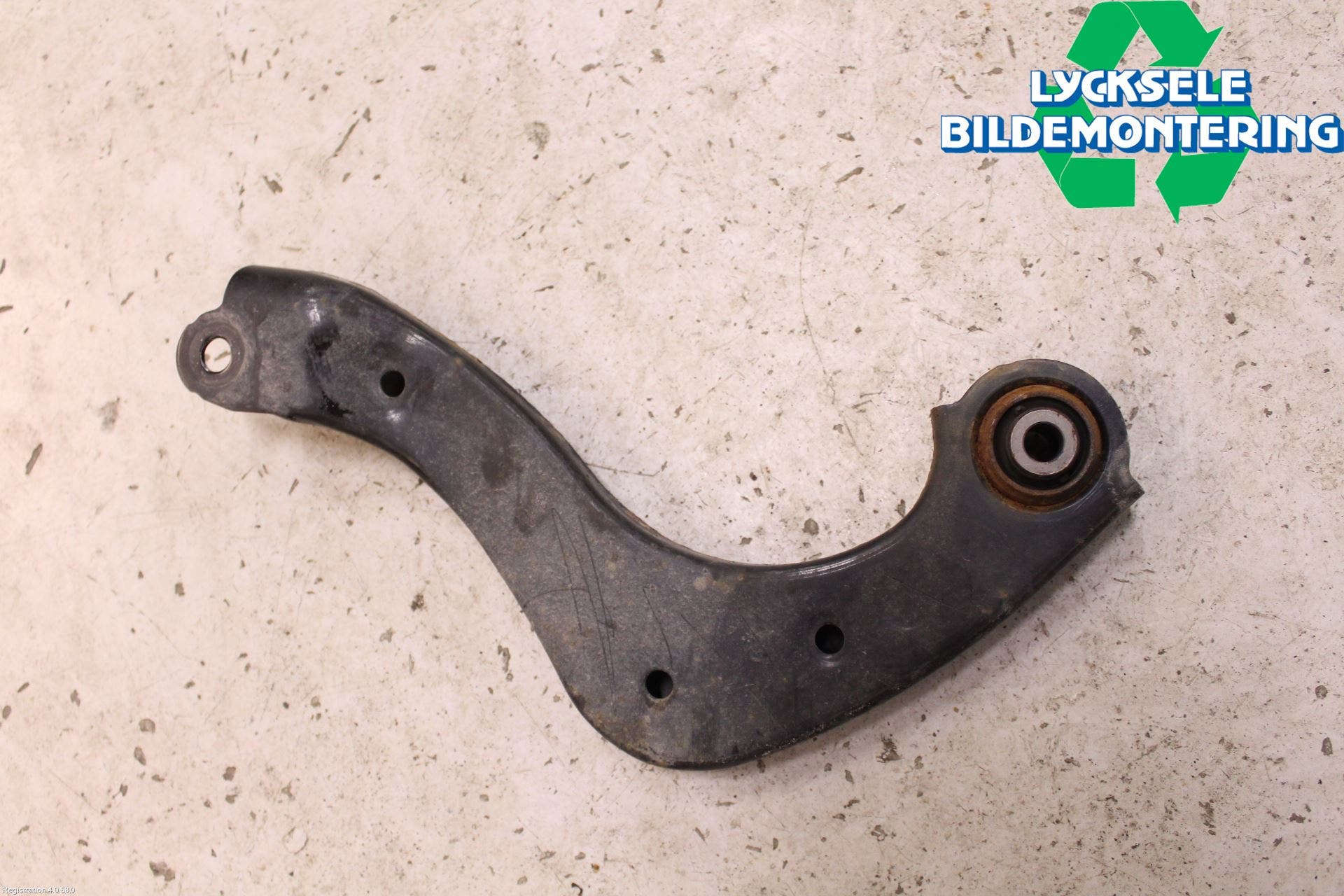 Toyota C-HR 16-23 Bärarm Bak Höger