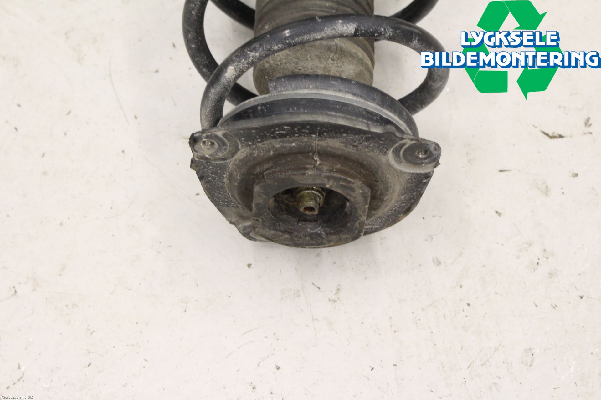 Nissan LEAF 18- Fjäderben Fram Höger