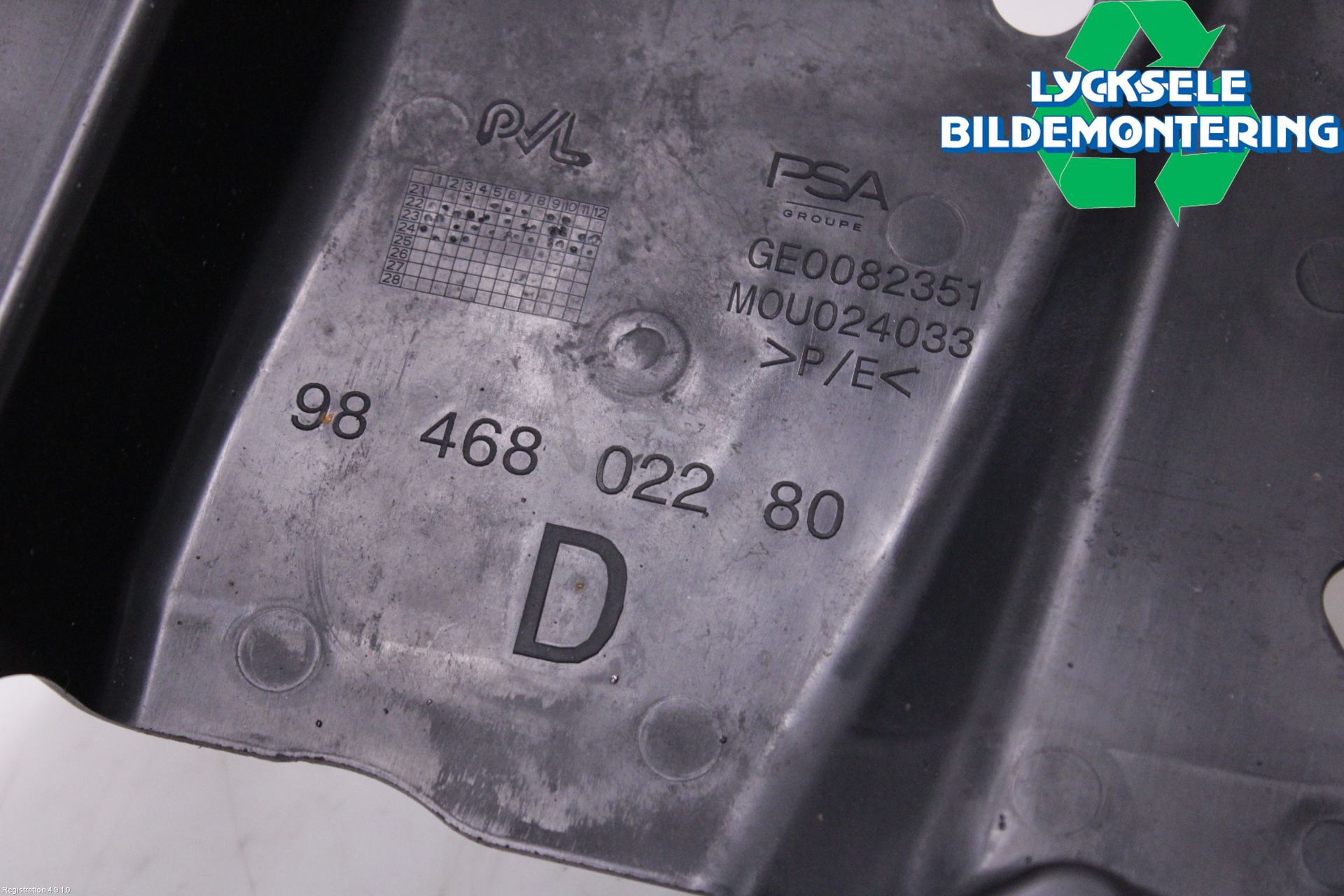 Opel ASTRA L 22- Hasplåt Plåt-Plast