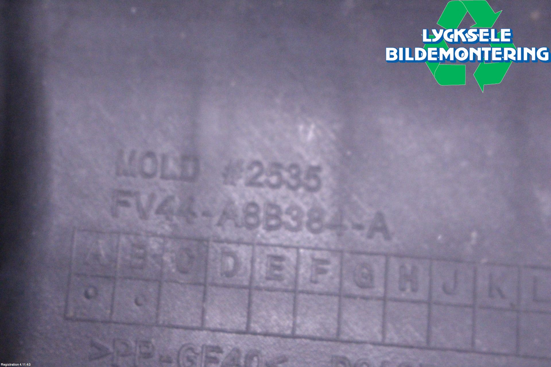 Ford KUGA 13-16 Hasplåt Plåt-Plast