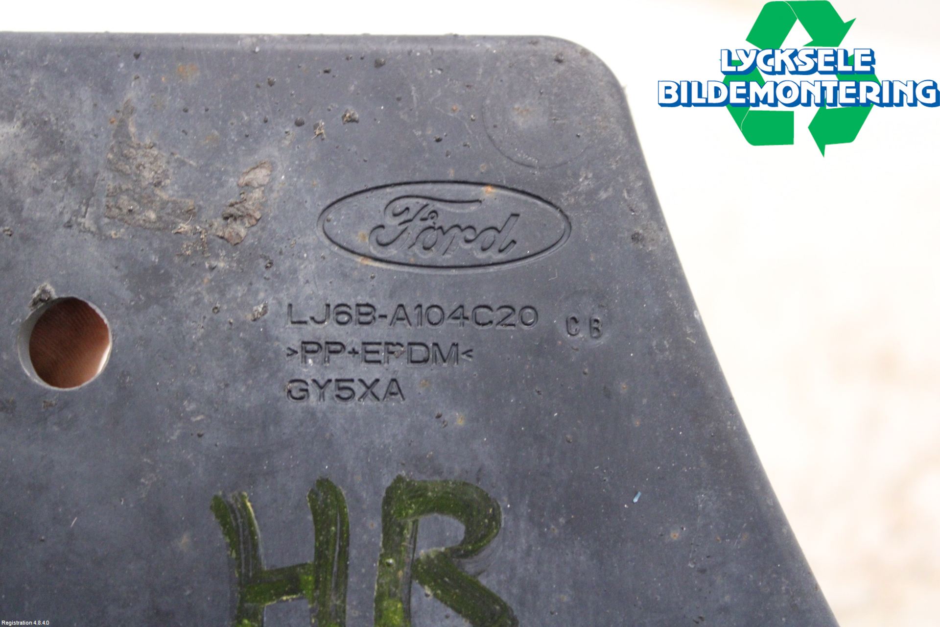 Ford KUGA/KUGA PHEZ/FHEV 20- Stänkskydd