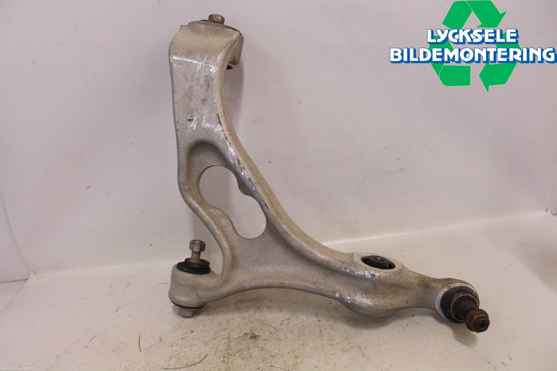 Volkswagen VW TOUAREG 7L 03-10 Bärarm Fram Undre Hö