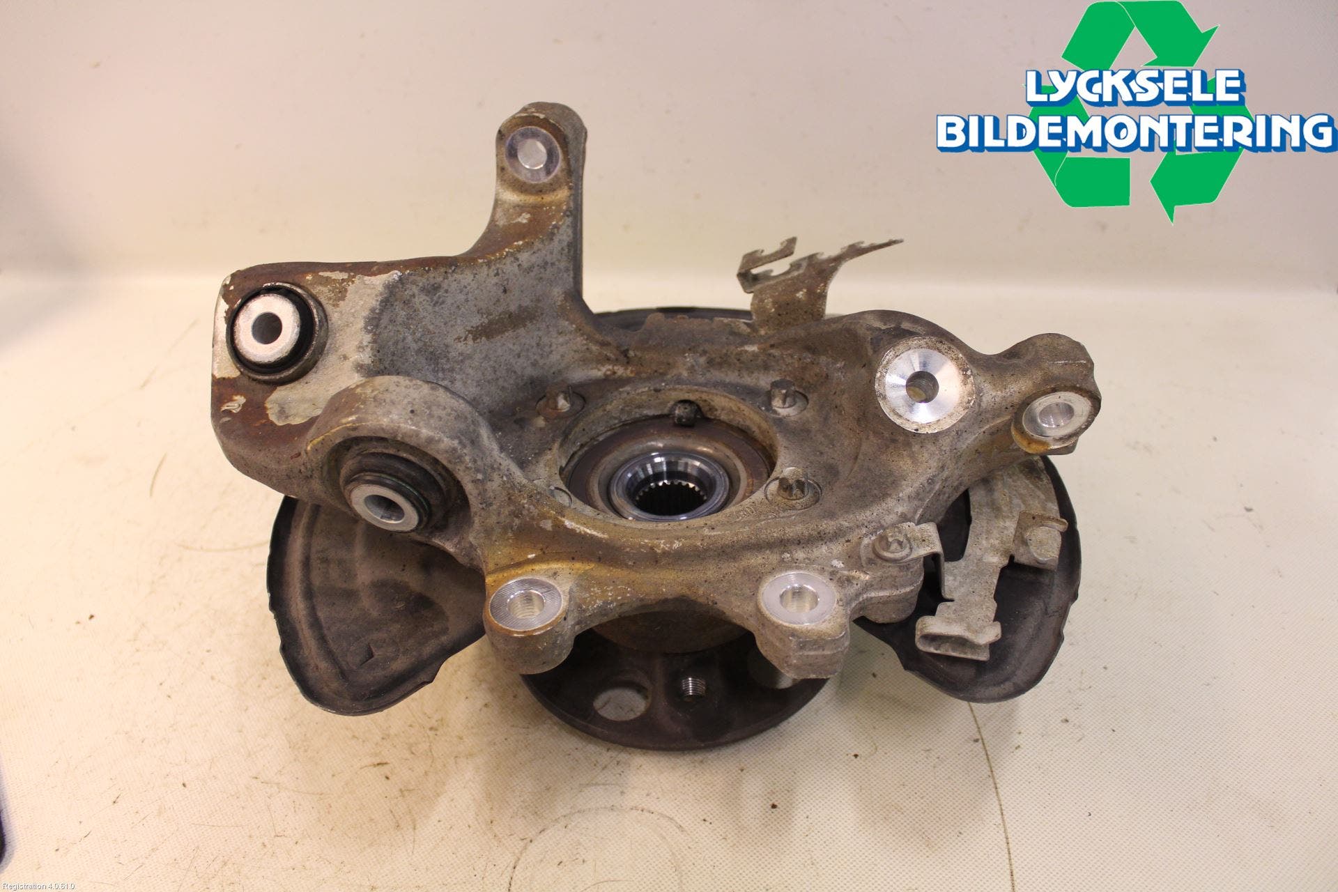 Mercedes-Benz MB E-KLASS (W213) 16-23 Hjullagerhus-Spindel Hö B