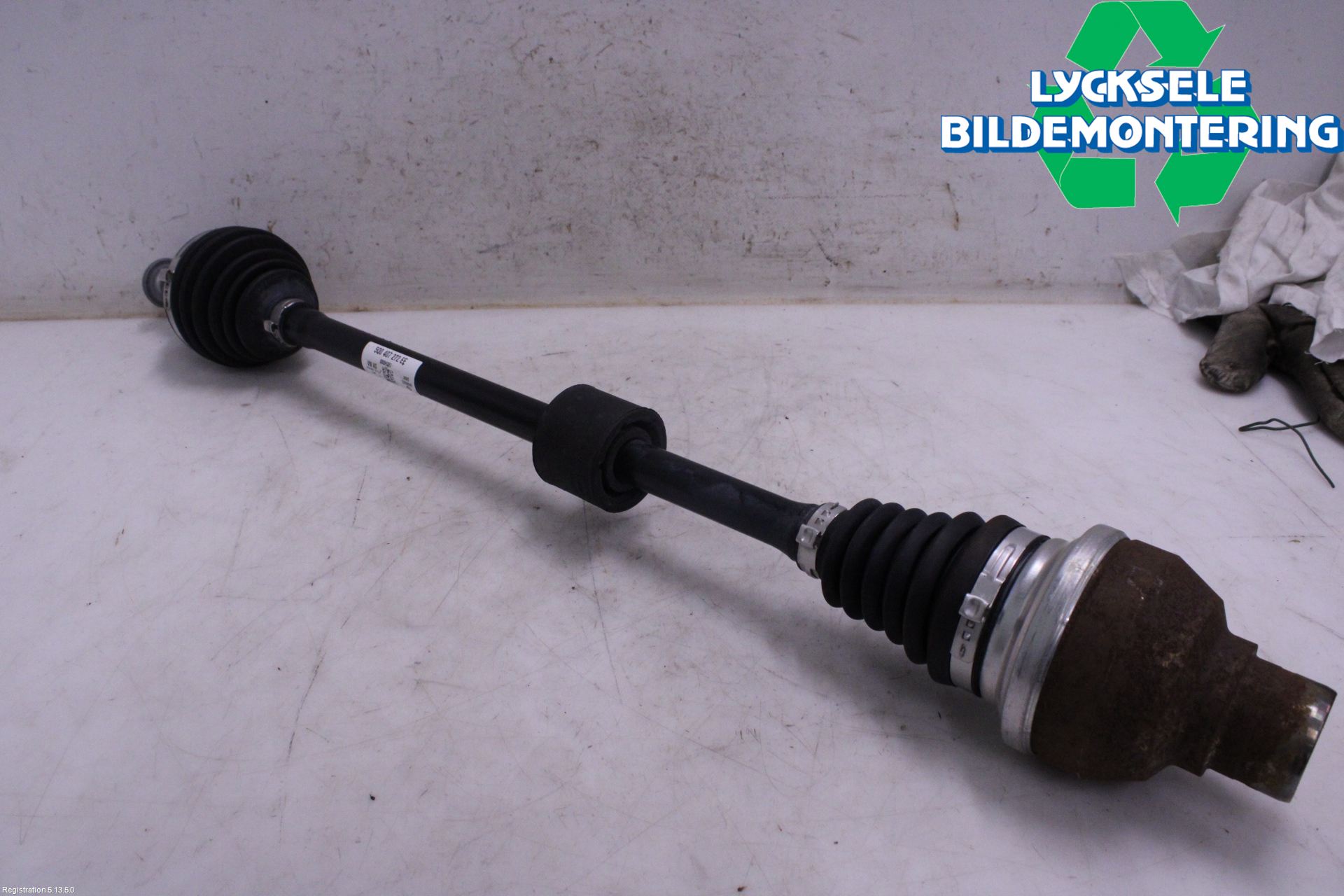 Volkswagen VW GOLF / E-GOLF VIII 20- Drivaxel Fram Höger