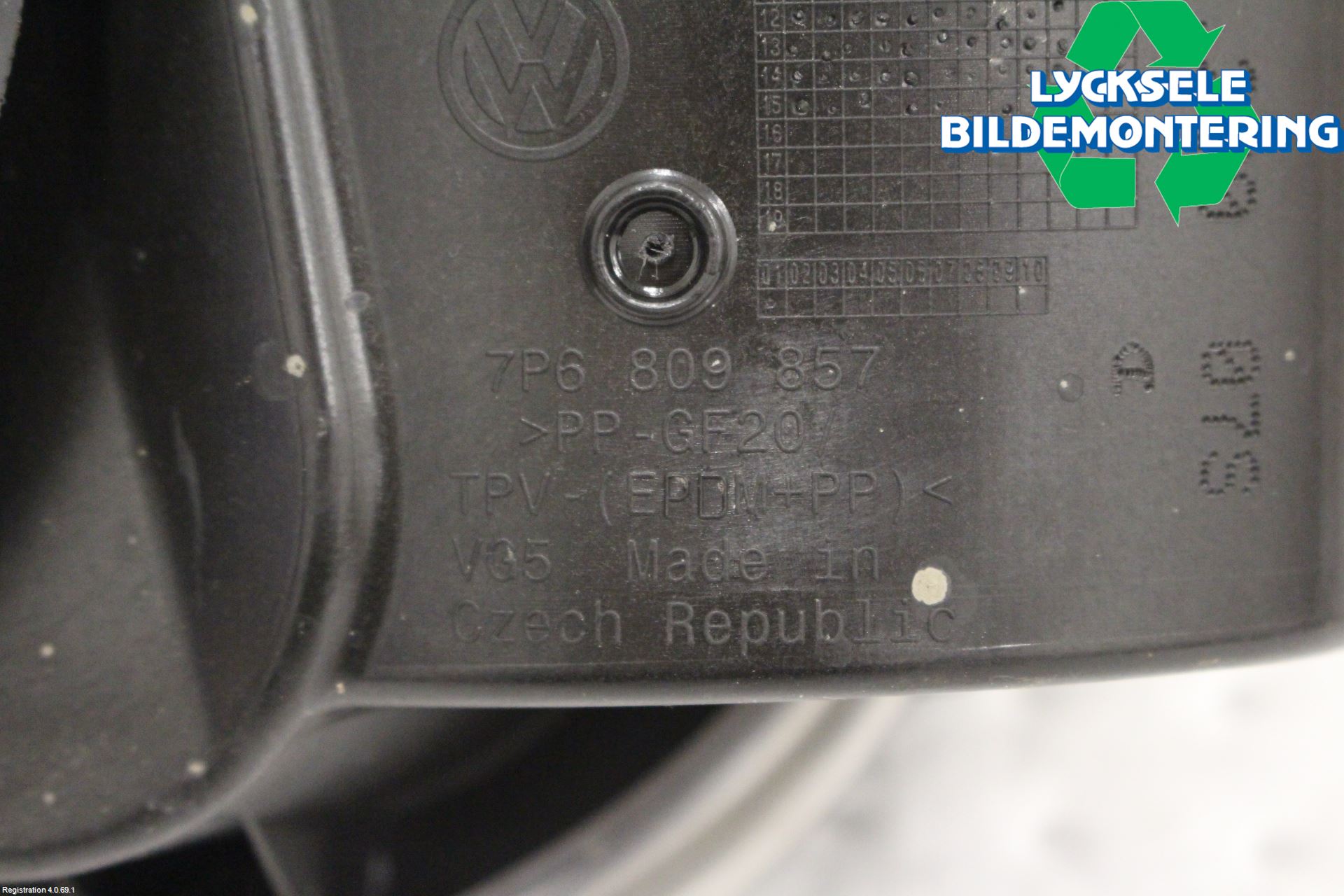 Volkswagen VW TOUAREG 7P 11-18 Tanklucka