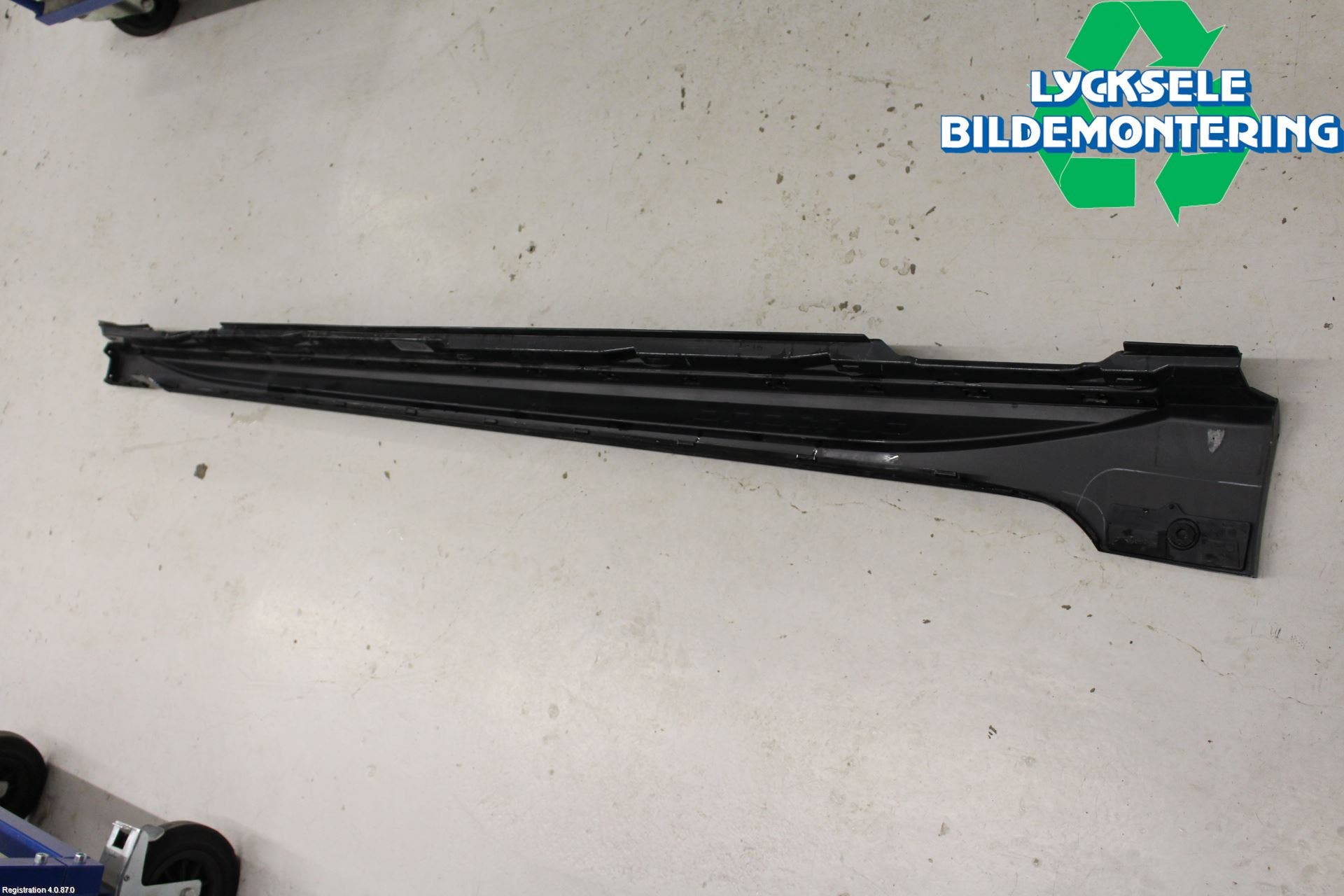 Audi A6 F2/C8 19- Sidokjol Vä