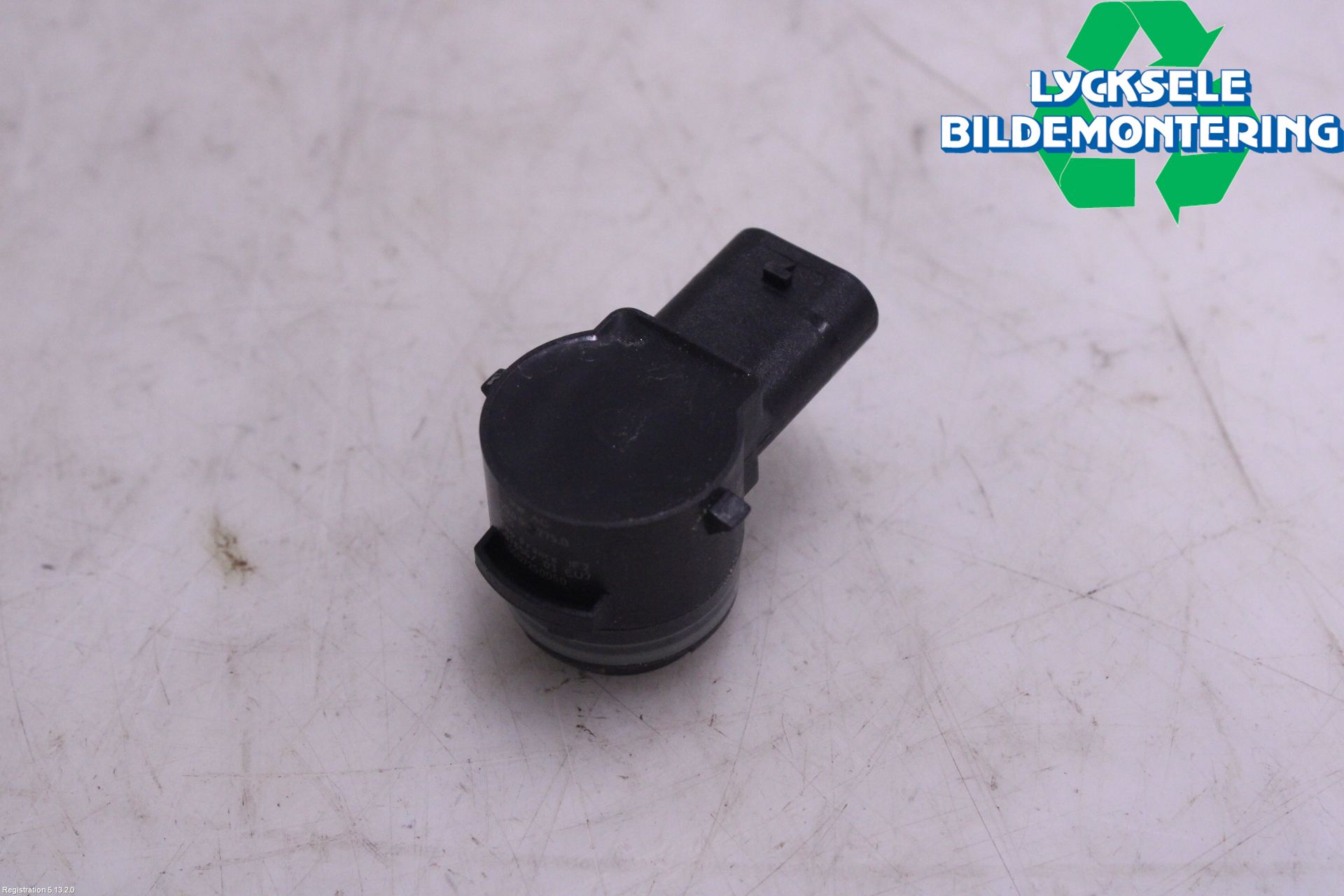 Volkswagen VW T-ROC 18- Parkeringshjälp Frontsensor