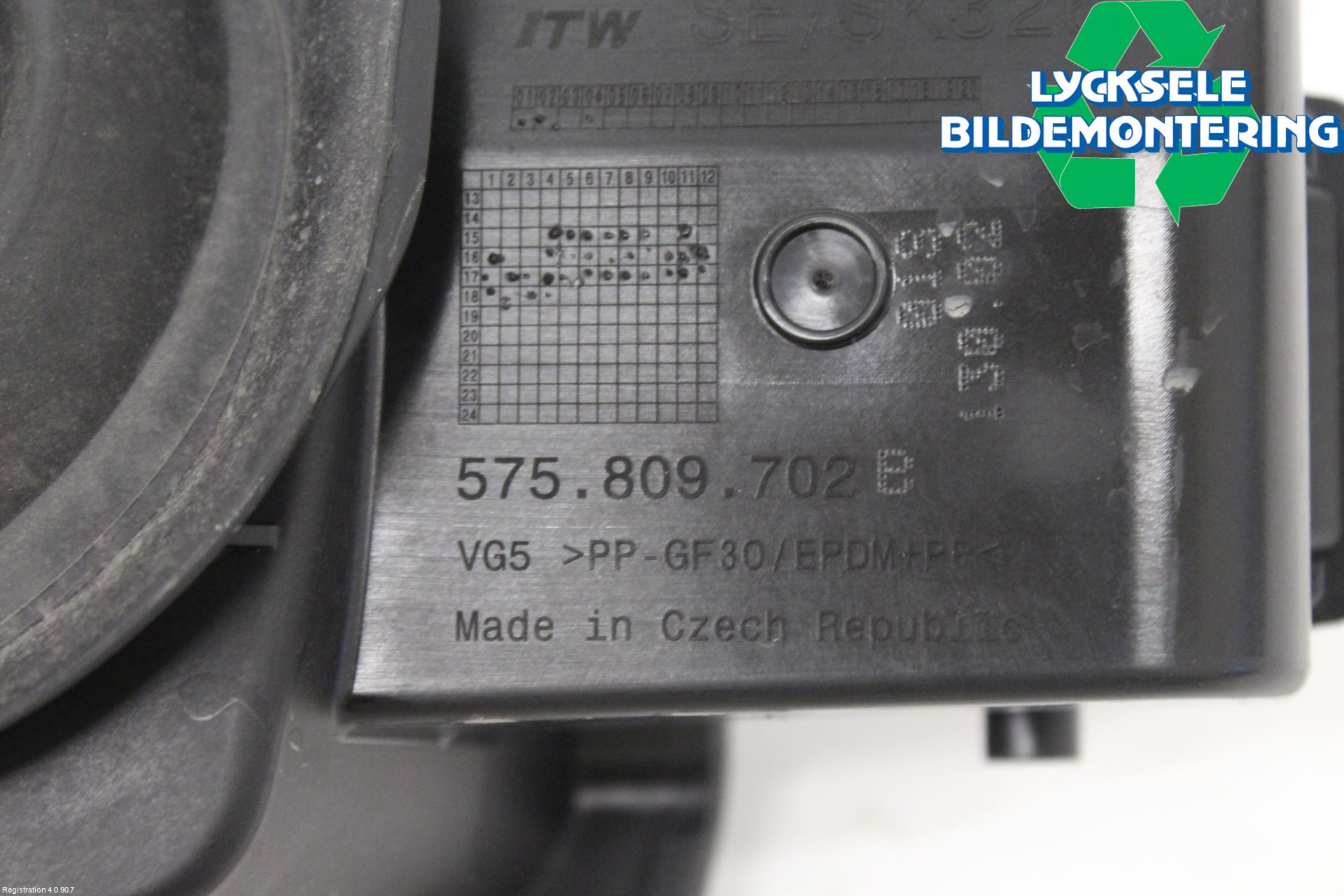 Skoda KAROQ 18- Tanklucka