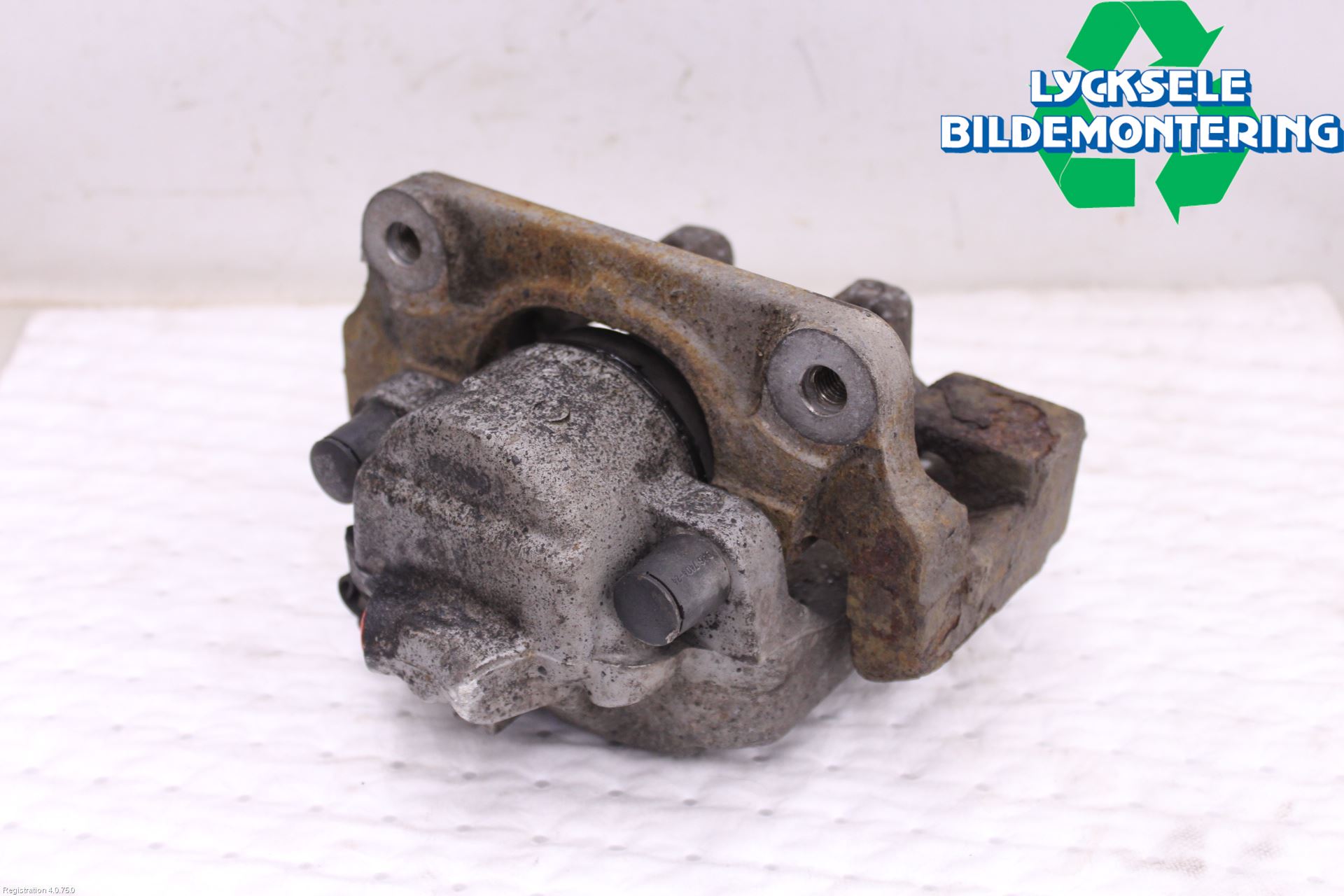BMW 5 F10/F11/F18 09-17 Bromsok Fram Vänster
