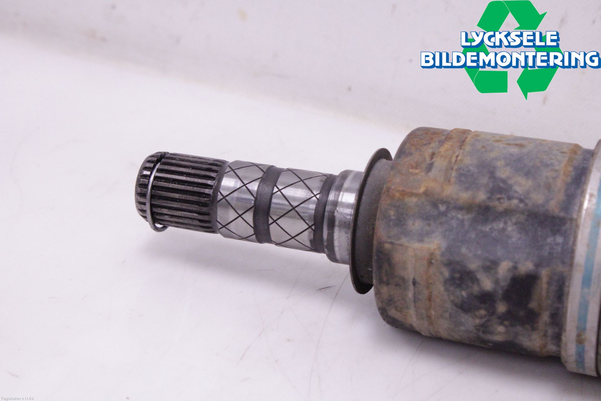 Subaru FORESTER SJ 13-18 Drivaxel Fram Vänster