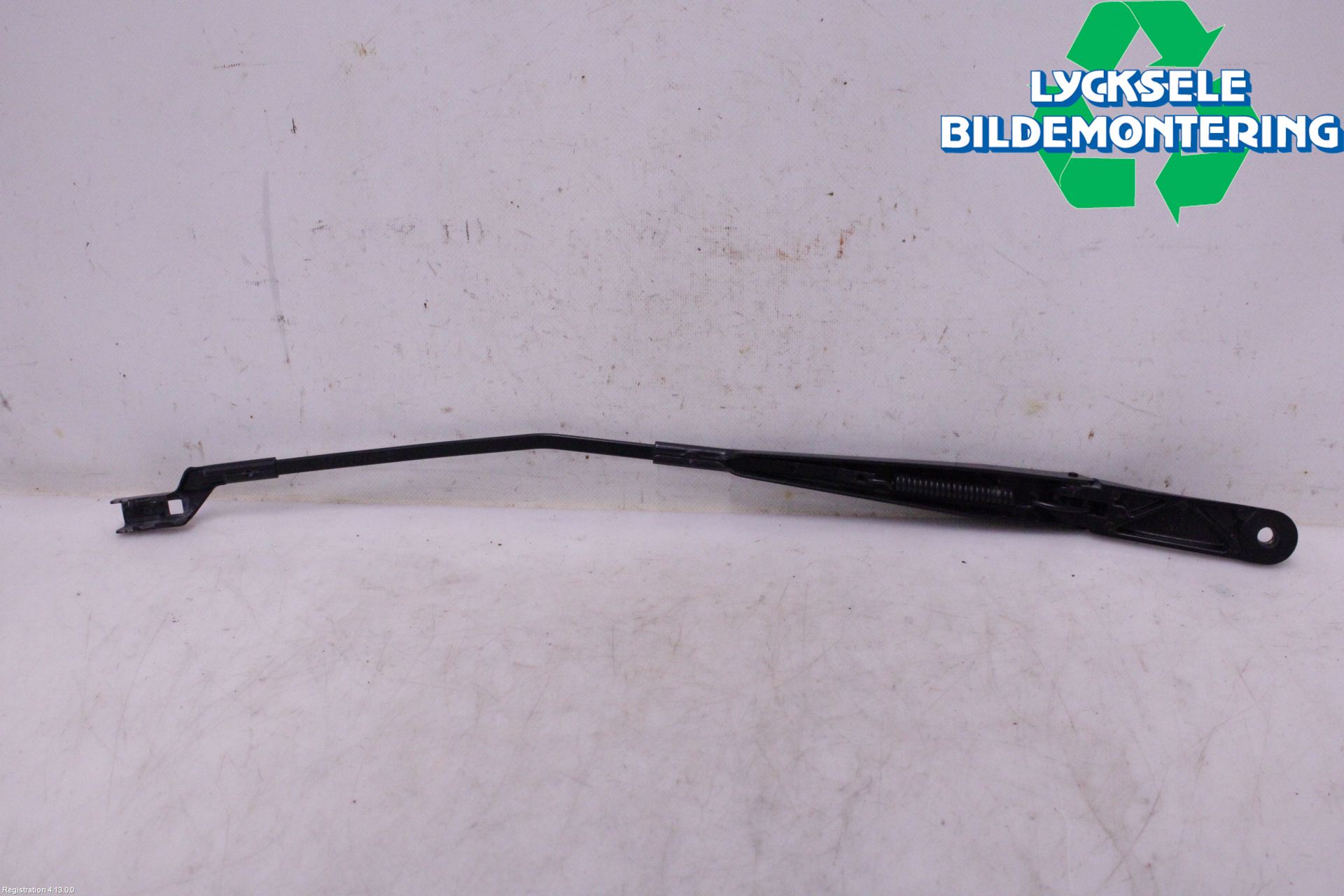 Volkswagen VW PASSAT 20-24 Torkararm Armar Vindruta