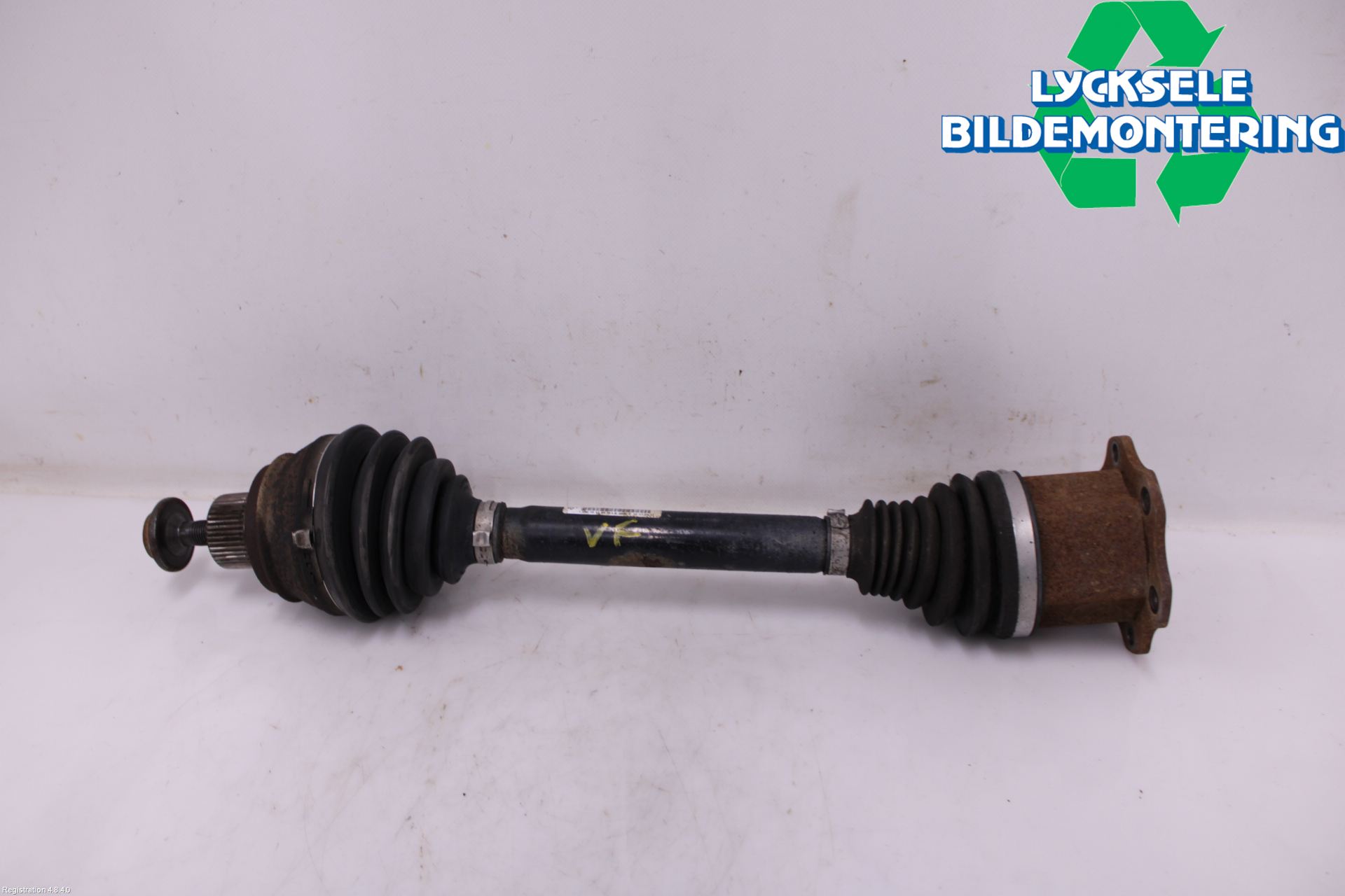 Audi Q5 09-16 Drivaxel Fram Vänster