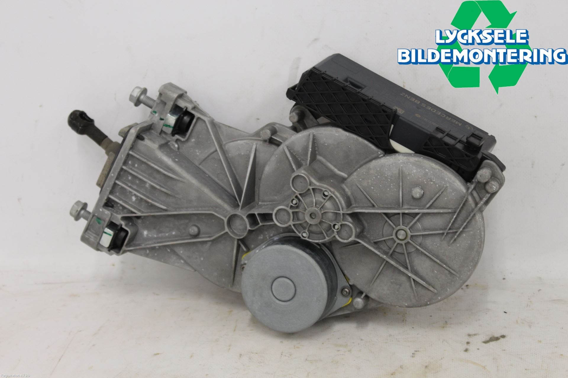 Mercedes-Benz MB C-KLASS (W205) 14-21 Bakluckeöppnare Automatisk