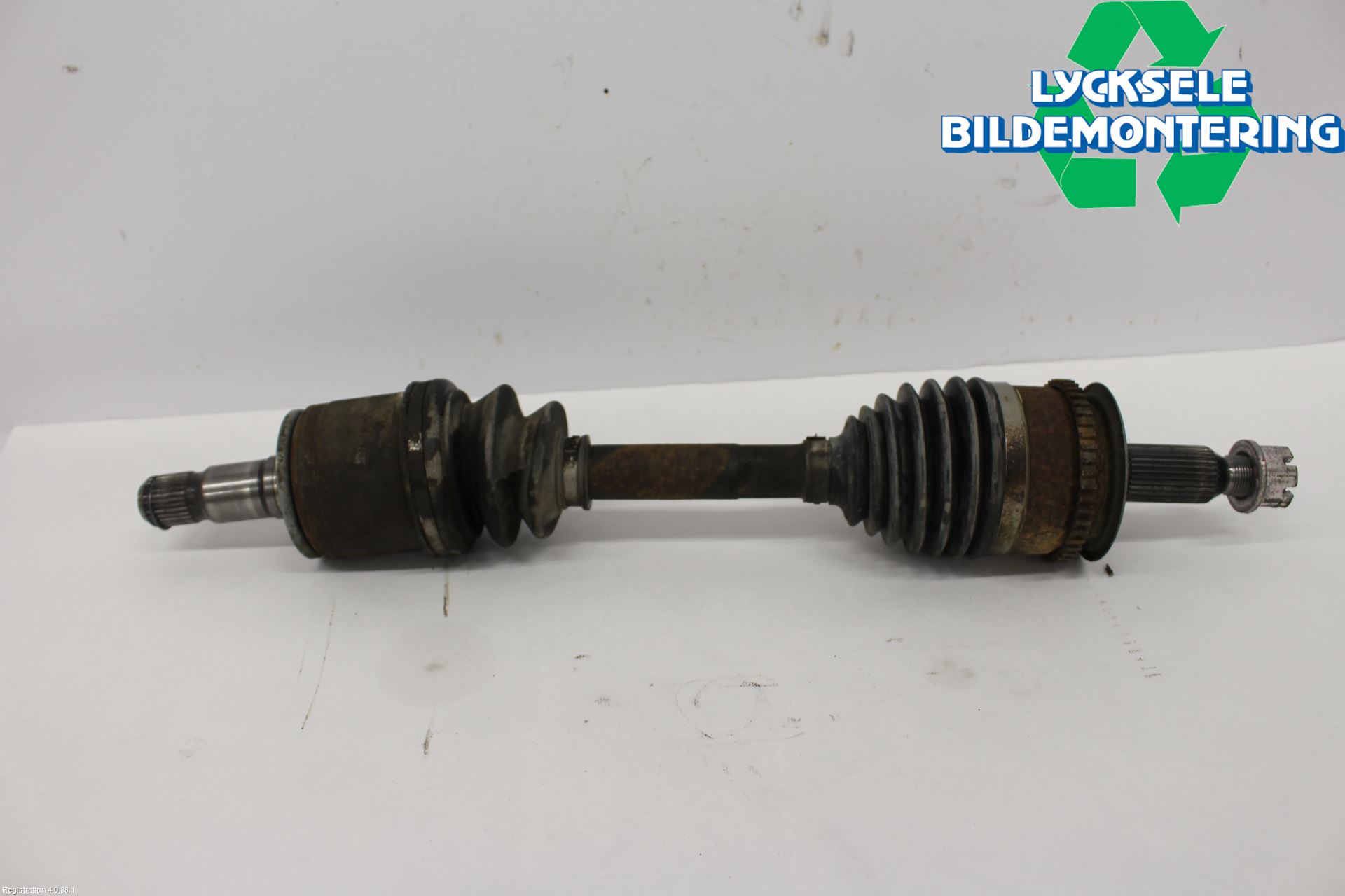 Mitsubishi L200 16-23 Drivaxel Fram Vänster