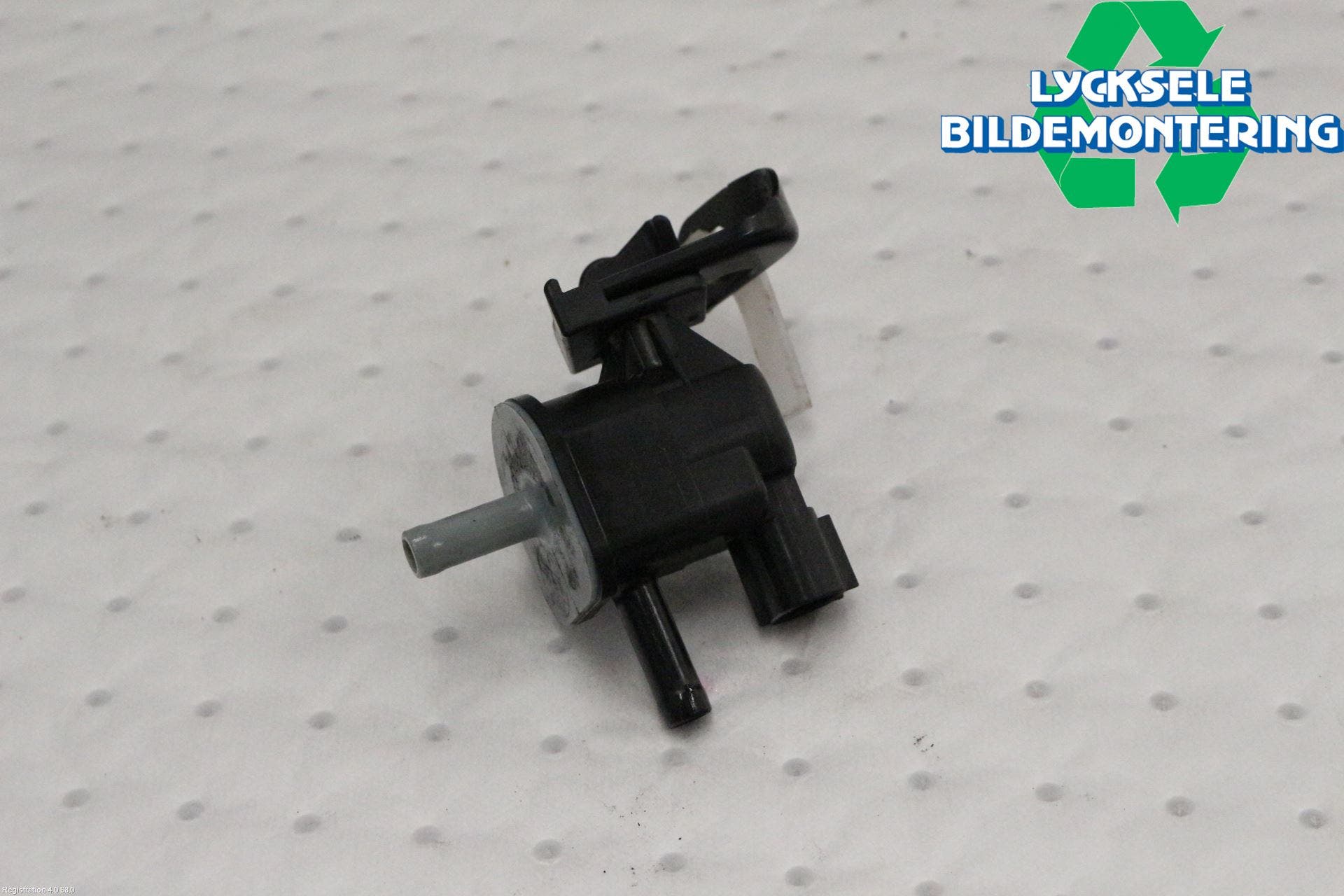 Toyota YARIS XP130 12-14 Vakuumventil