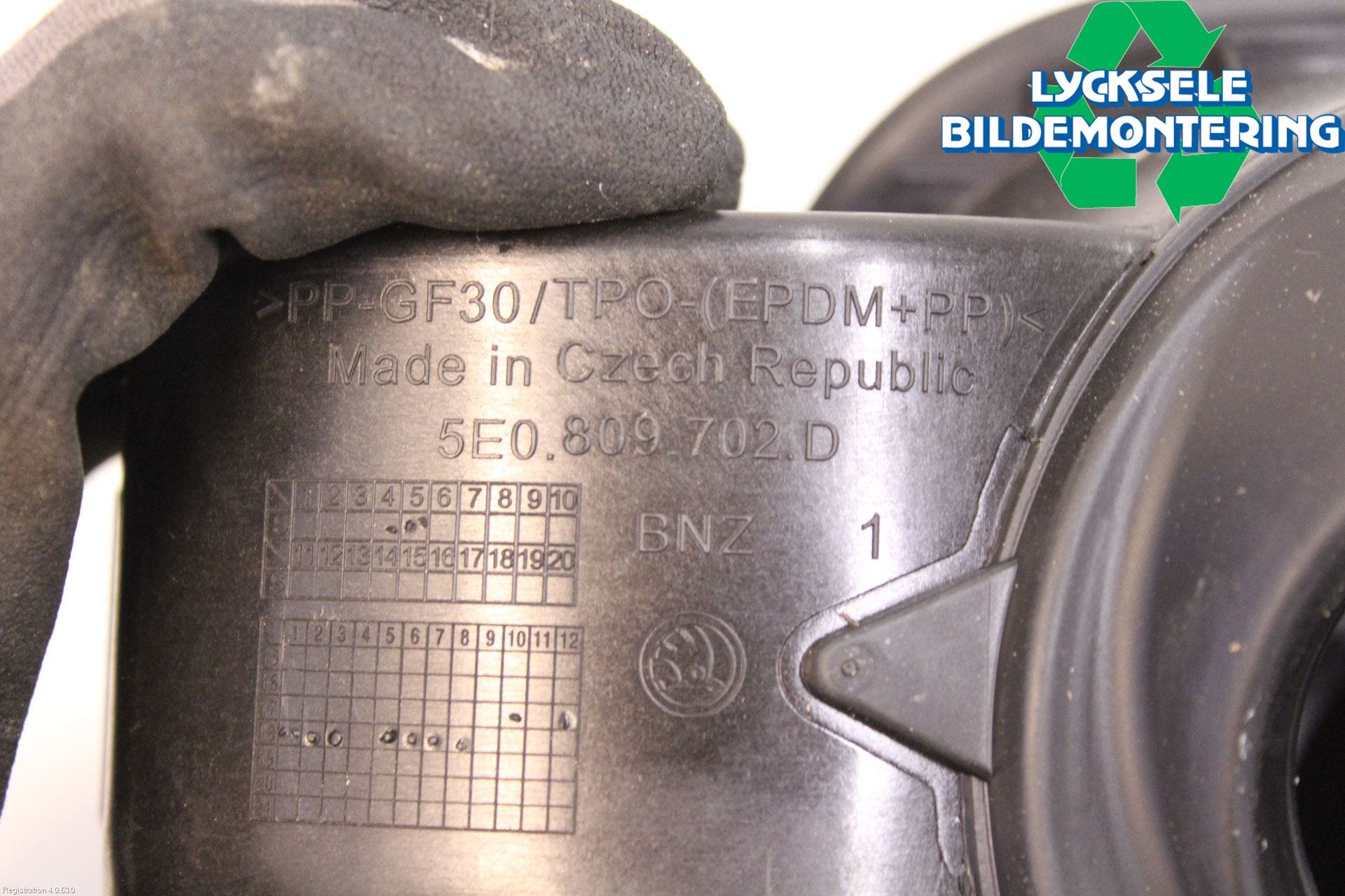 Skoda OCTAVIA (5E) 13-20 Tanklucka