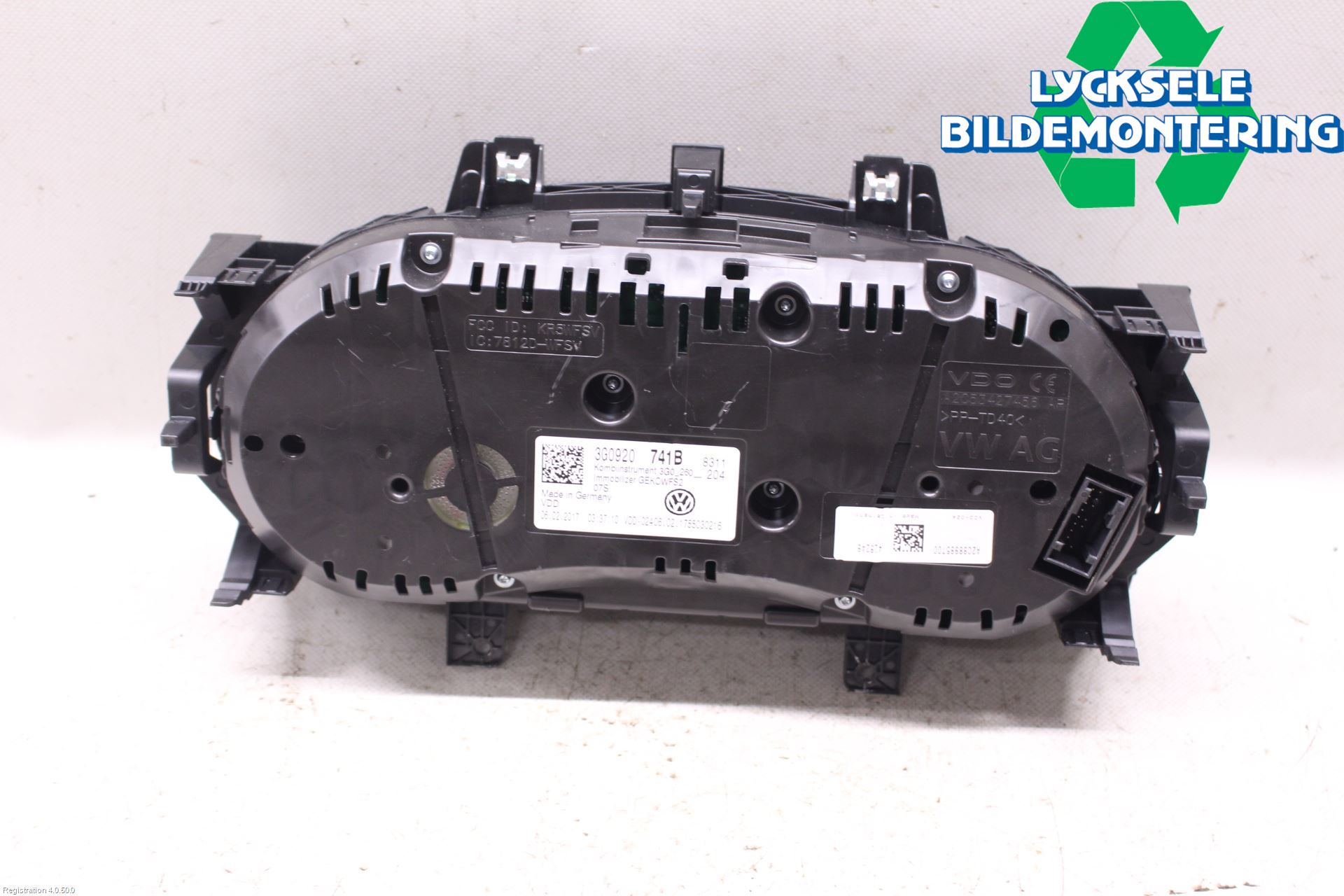 Volkswagen VW PASSAT 15-19 Instrument Komb