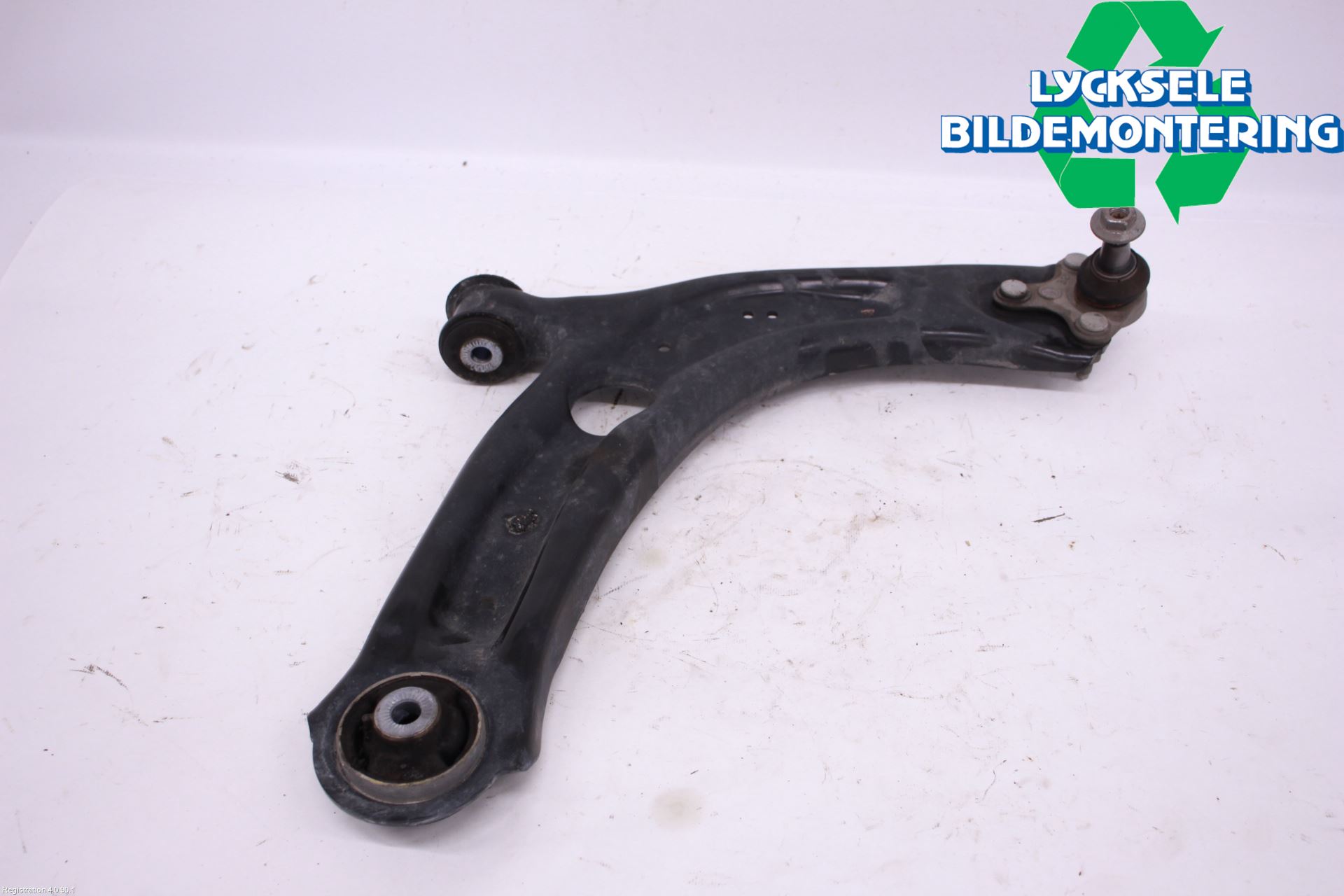 Skoda SUPERB 16-24 Bärarm Fram Undre Vä