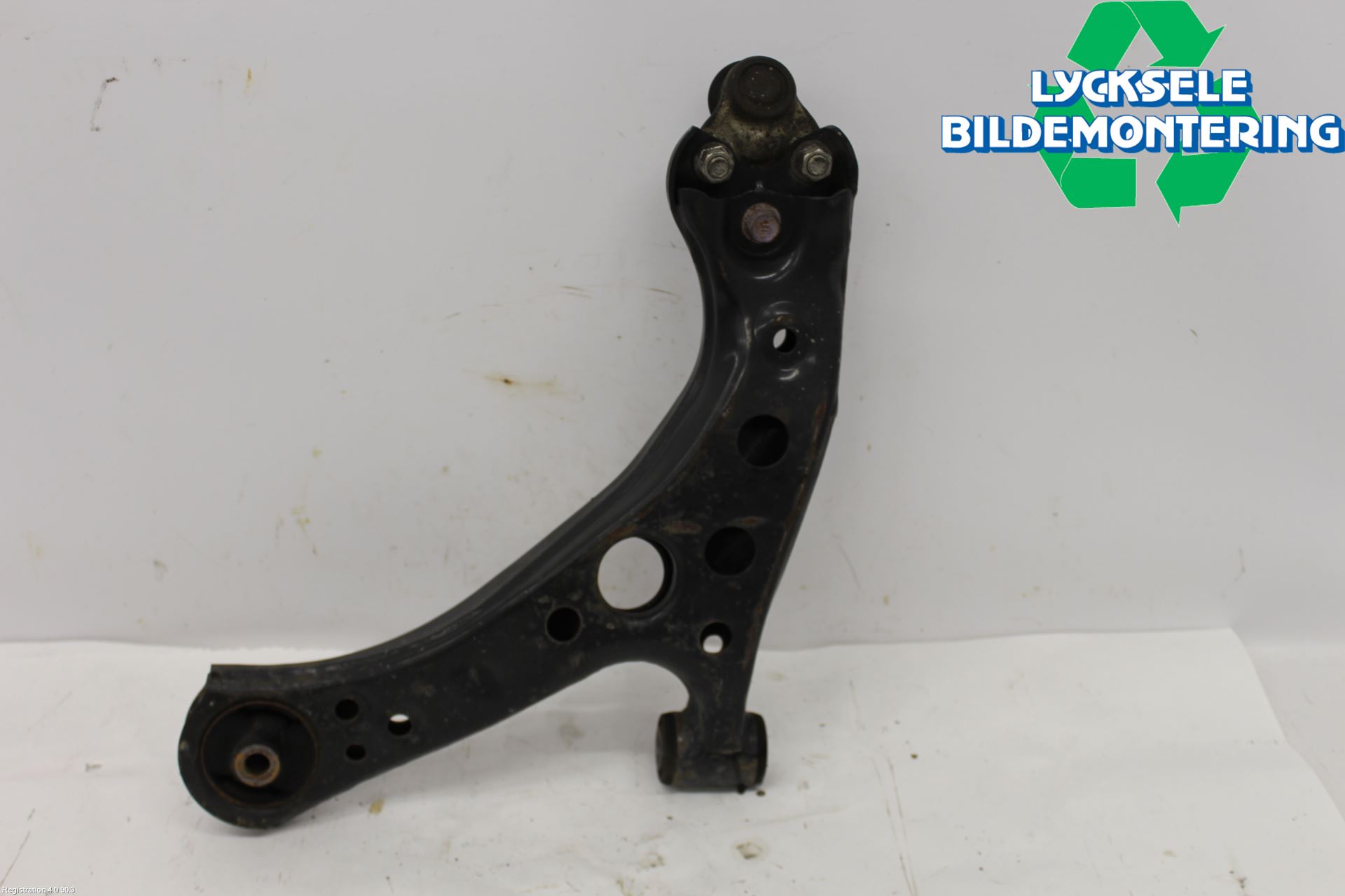 Toyota COROLLA 19- Bärarm Fram Undre Hö