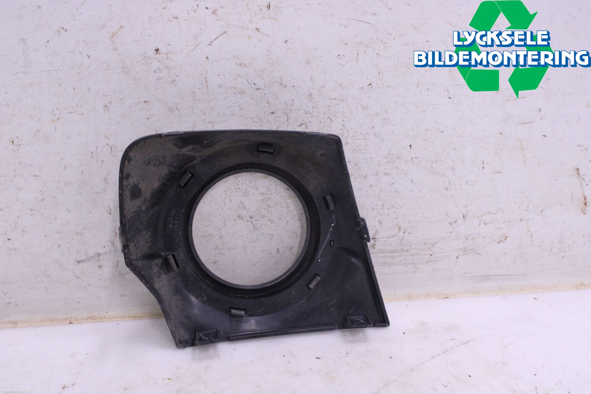Mitsubishi L200 16-23 Dimljussarg Fram