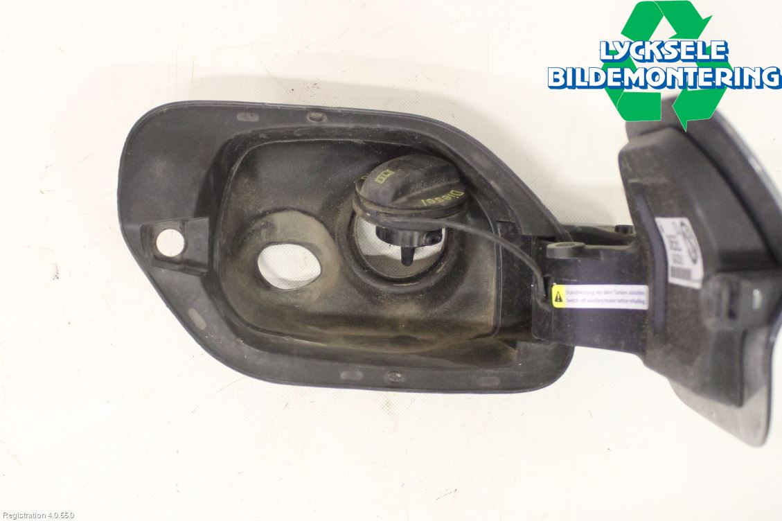 Volkswagen VW PASSAT 15-19 Tanklucka