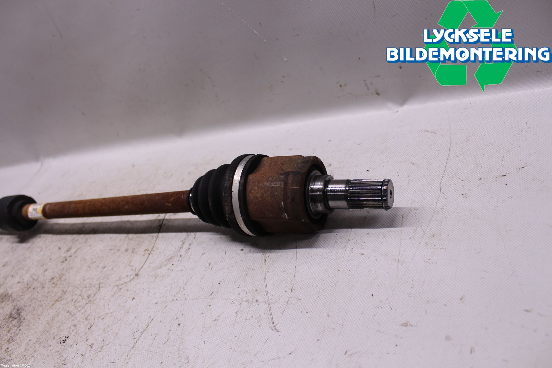 Kia RIO 12-16 Drivaxel Fram Höger