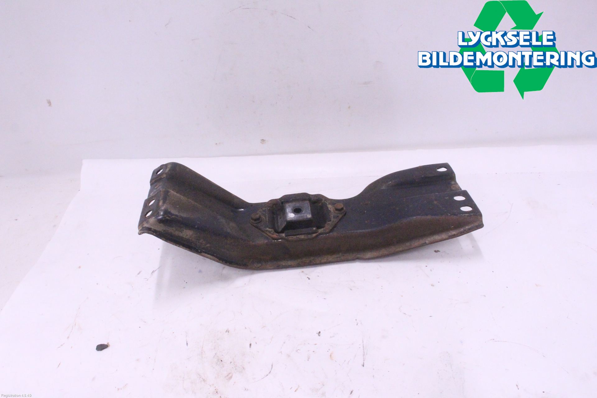 Volvo 940 91-98 Växellådsbalk