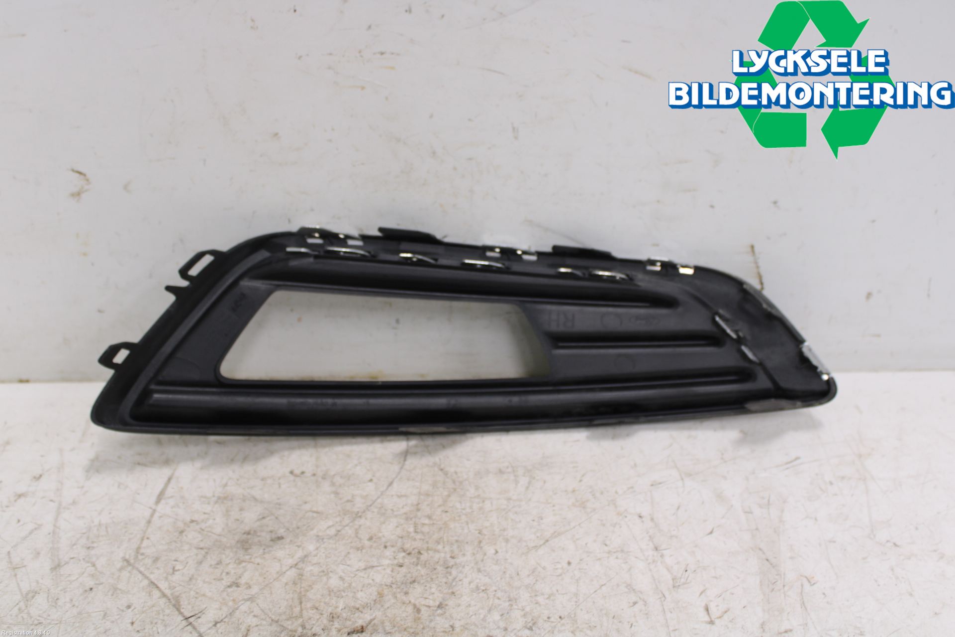 Ford FOCUS 15-18 Dimljussarg Fram