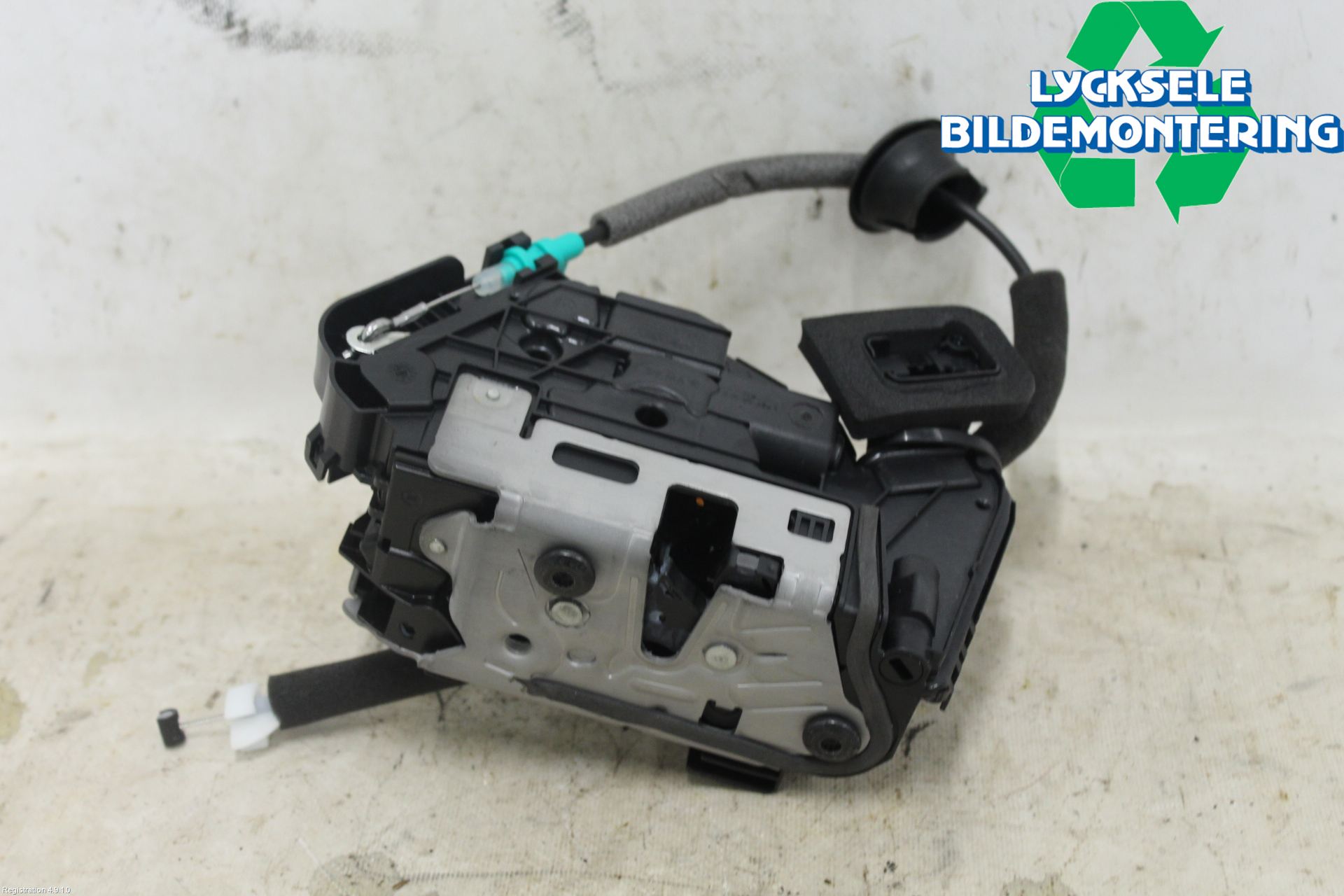 Audi Q3 F3 19- Låskista-Dörrlås