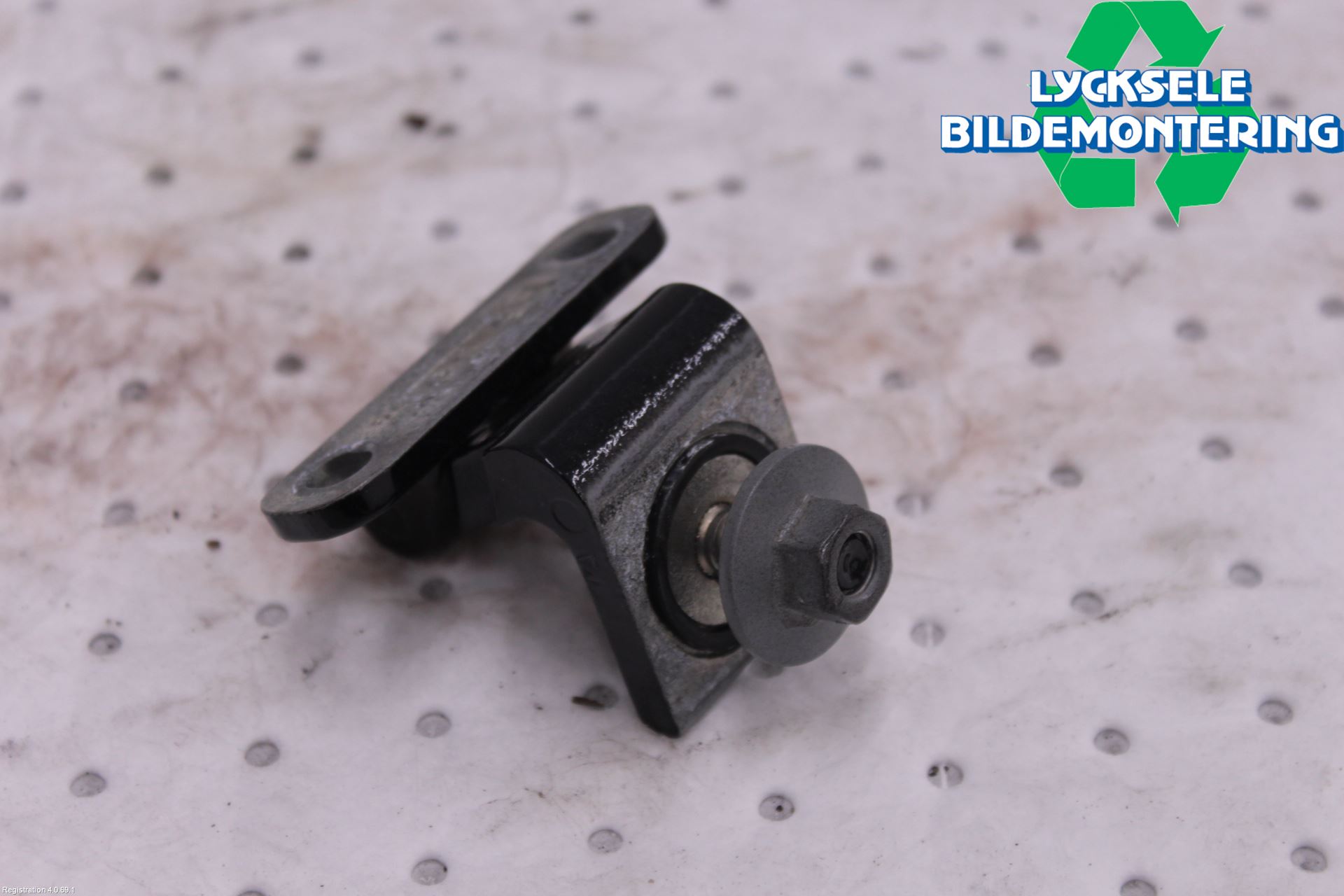 Volkswagen VW TIGUAN 16-24 Bakluckegångjärn Hö