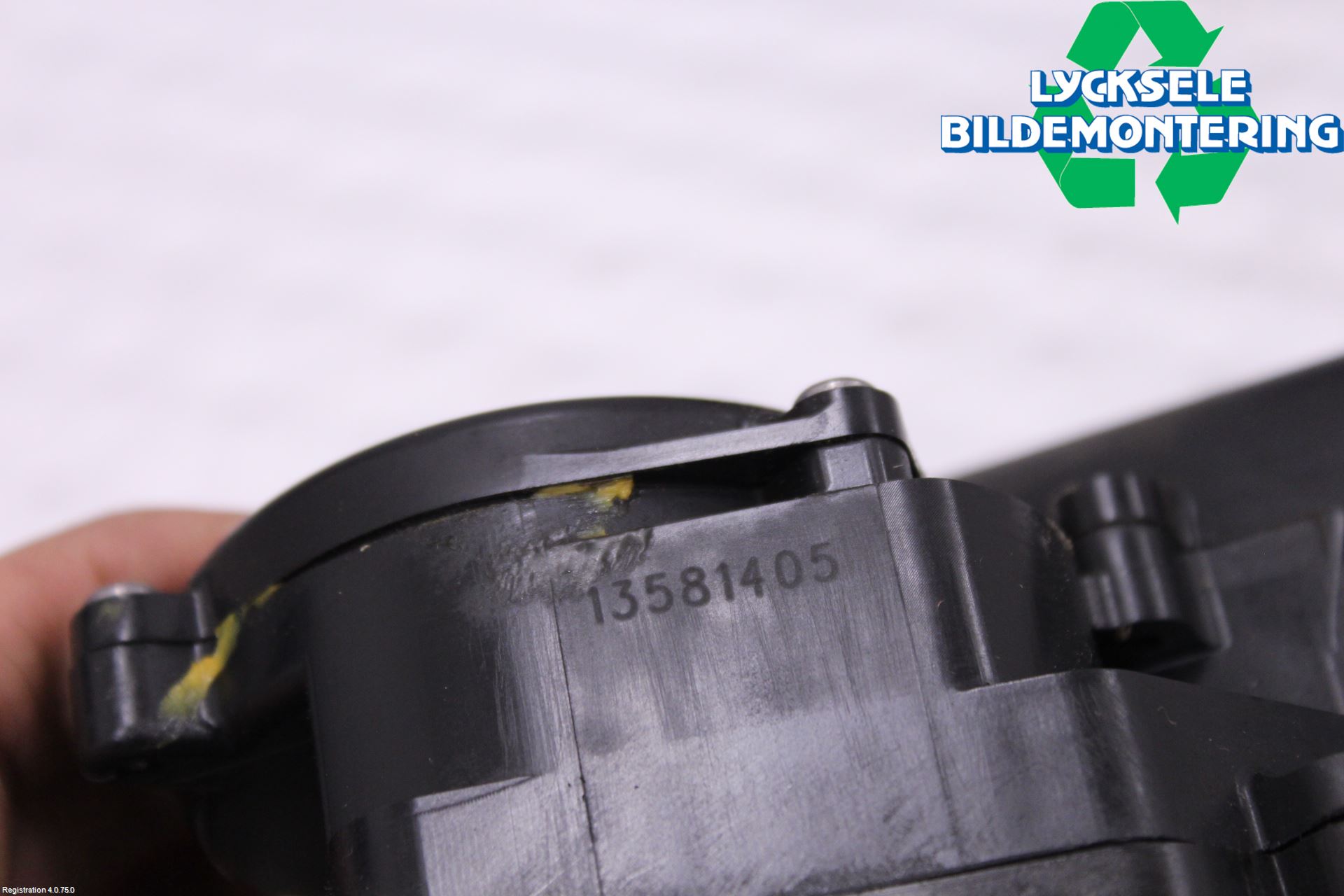 Opel INSIGNIA 09-16 Låskista Baklucka