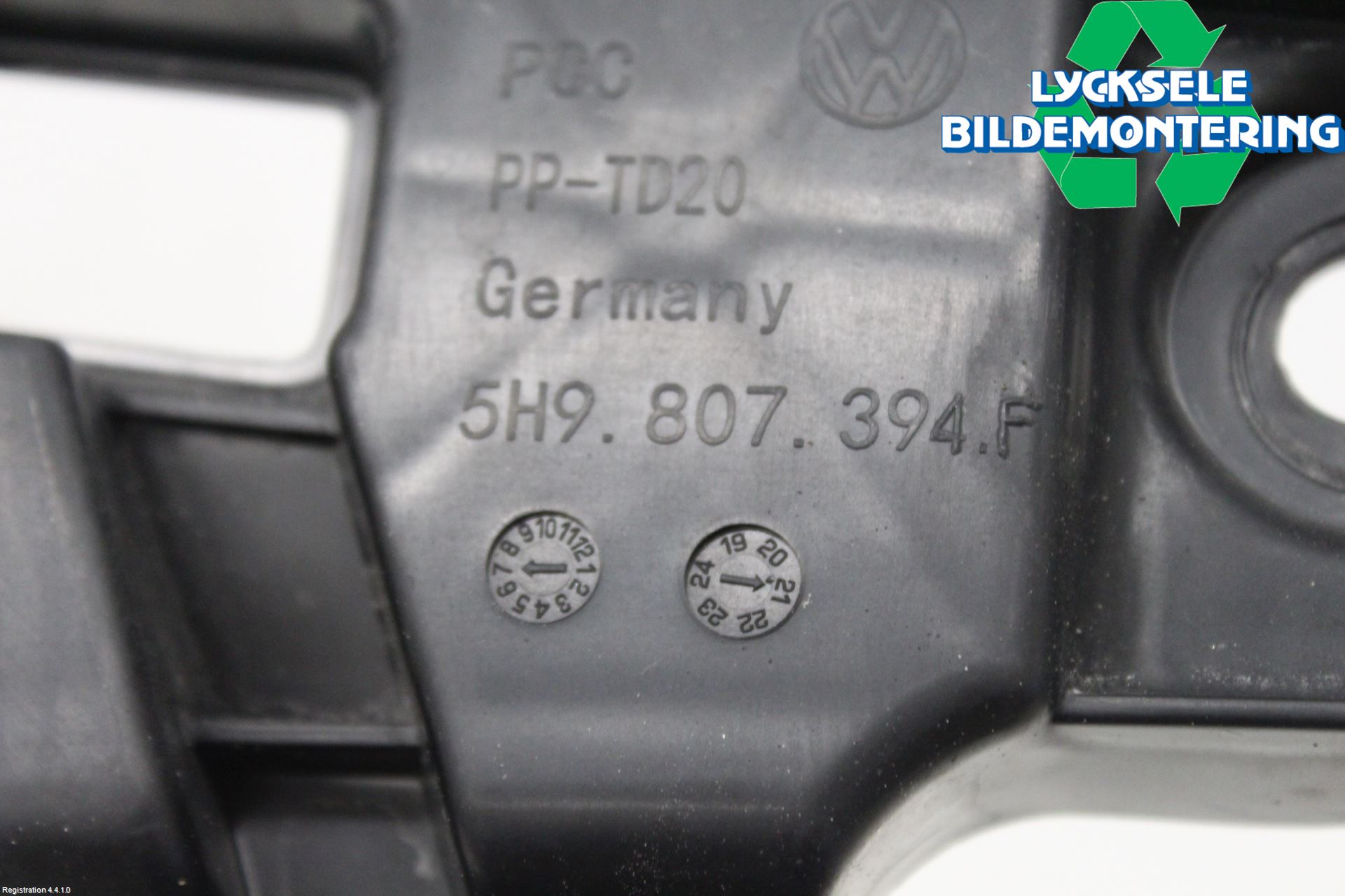 Volkswagen VW GOLF / E-GOLF VIII 20- Stötfångarfäste Bak Hö