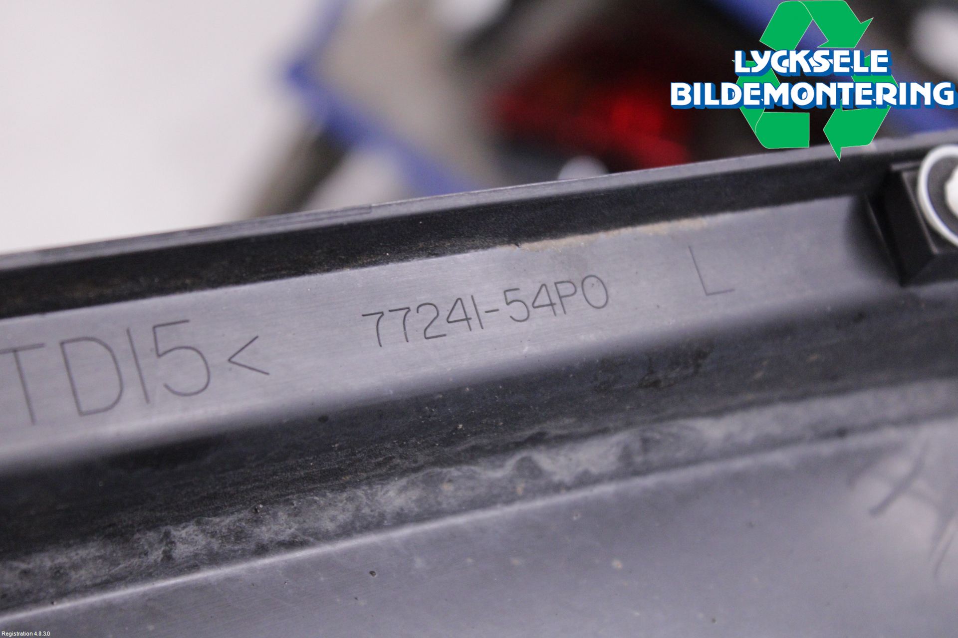 Suzuki VITARA 15- Sidokjol Vä