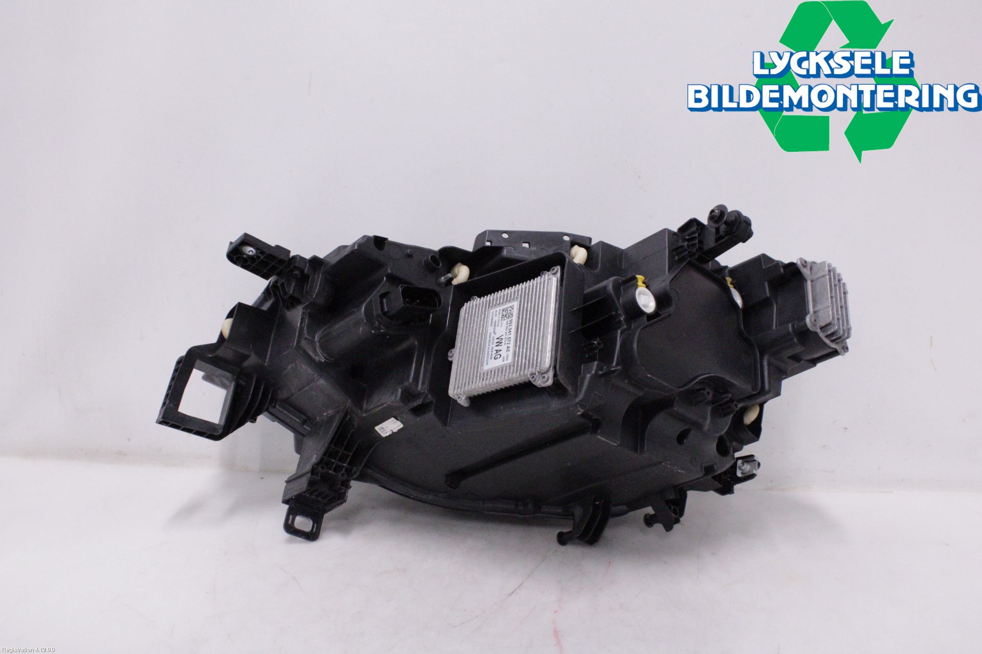 Volkswagen VW ID.4 21- Strålkastare Höger