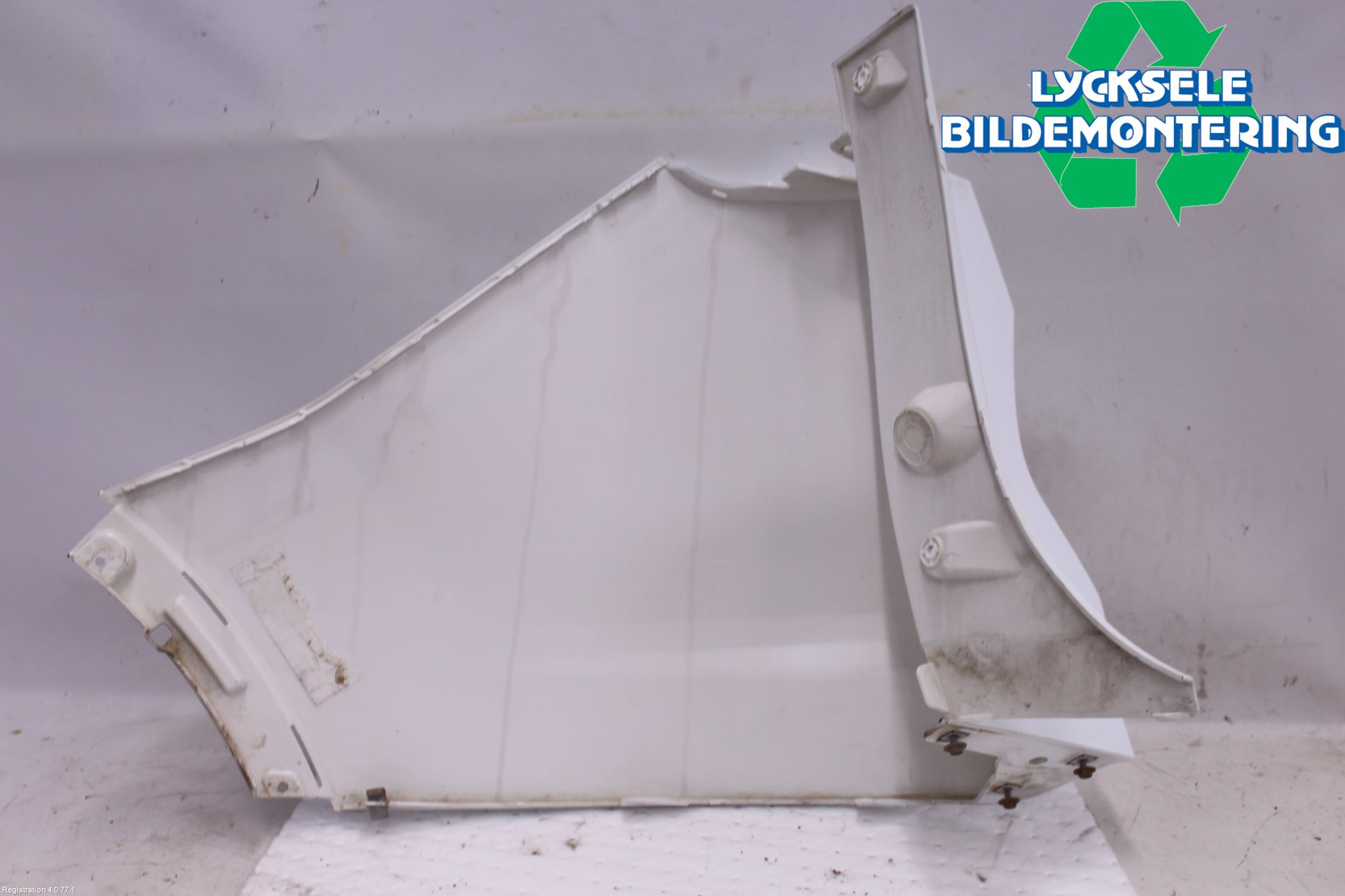 Ford KUGA 17-19 Stötfångardel Bak Hö