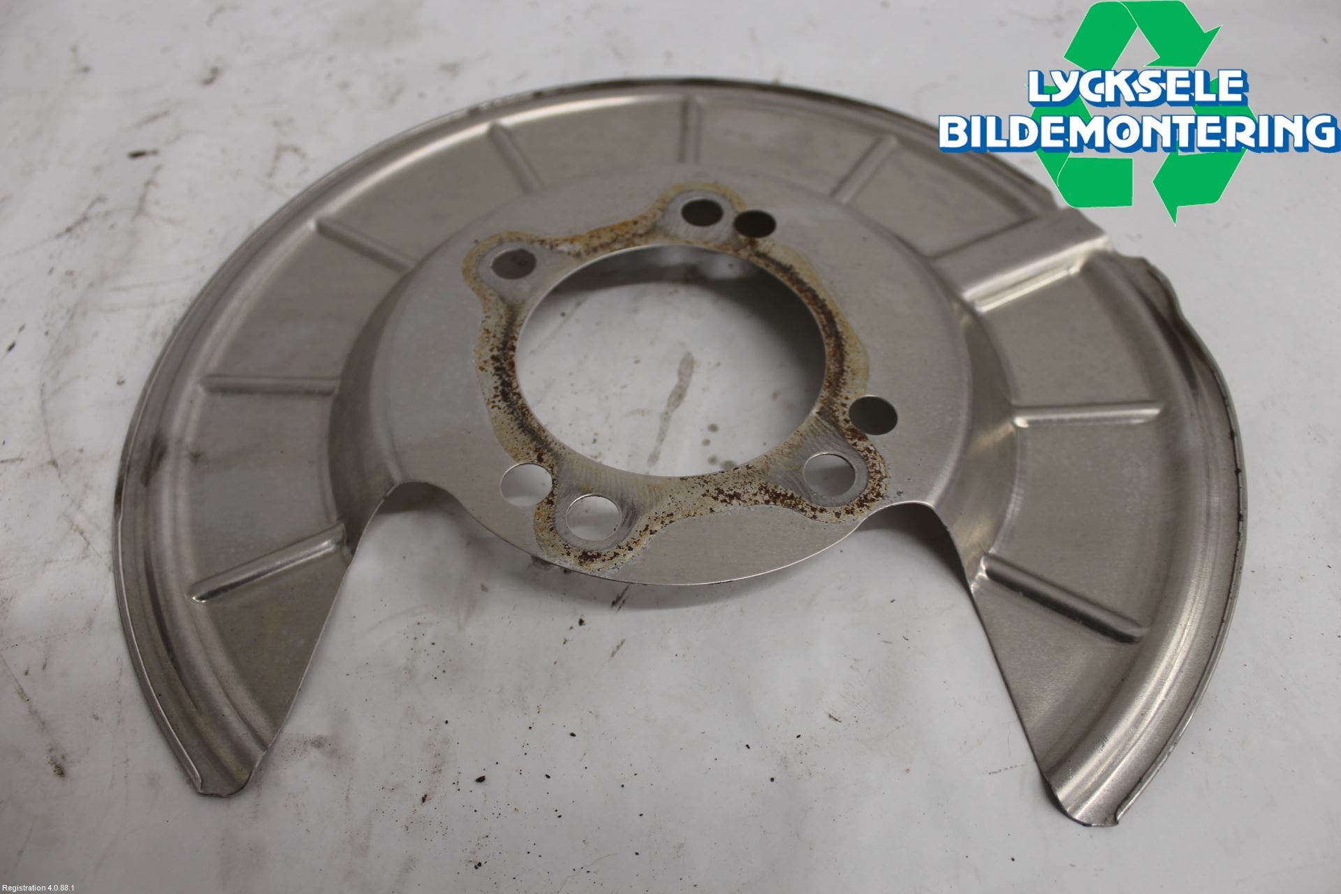 Ford FOCUS 19- Bromssköld Bak