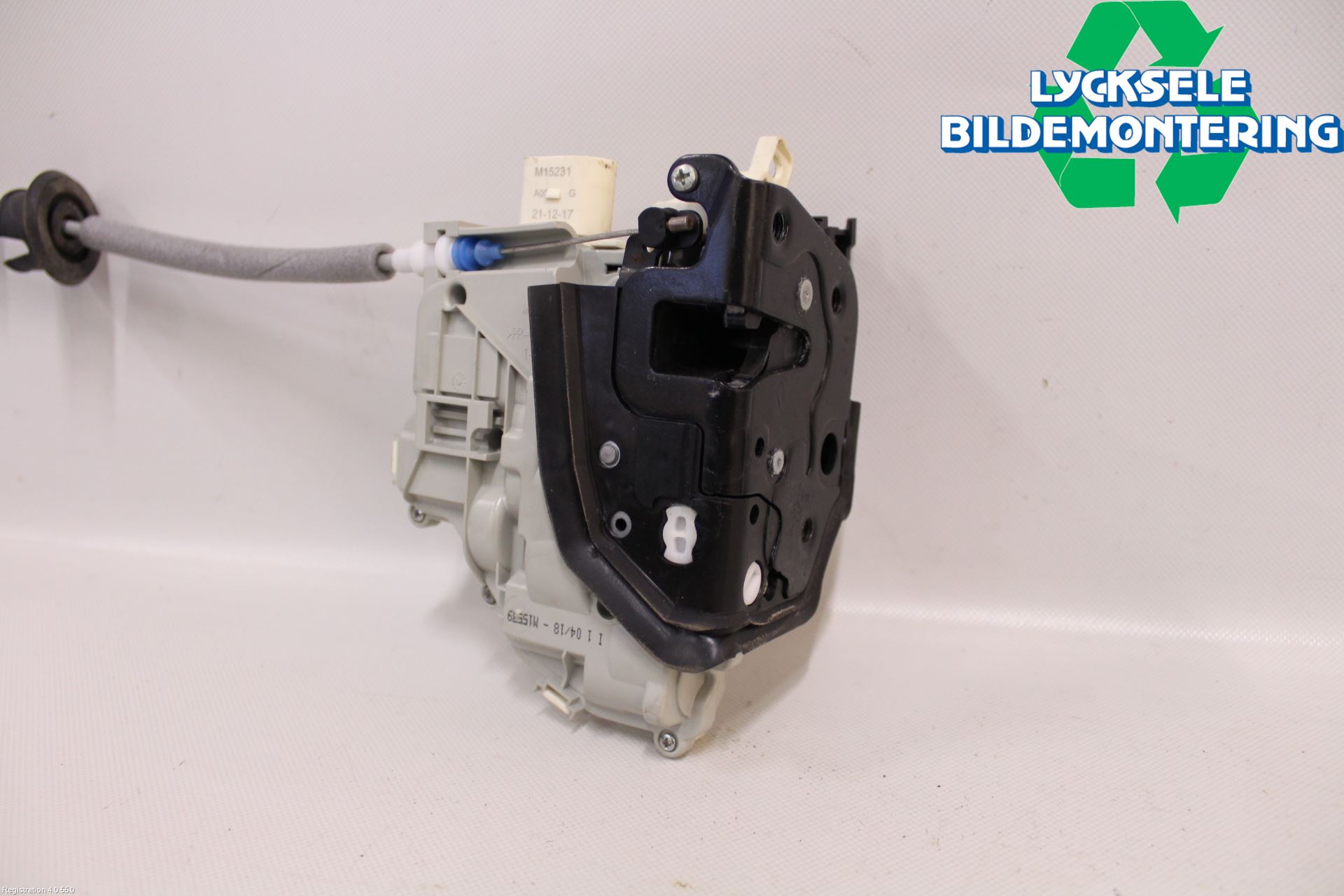 Audi A4/S4 B9 16-19 Låskista-Dörrlås