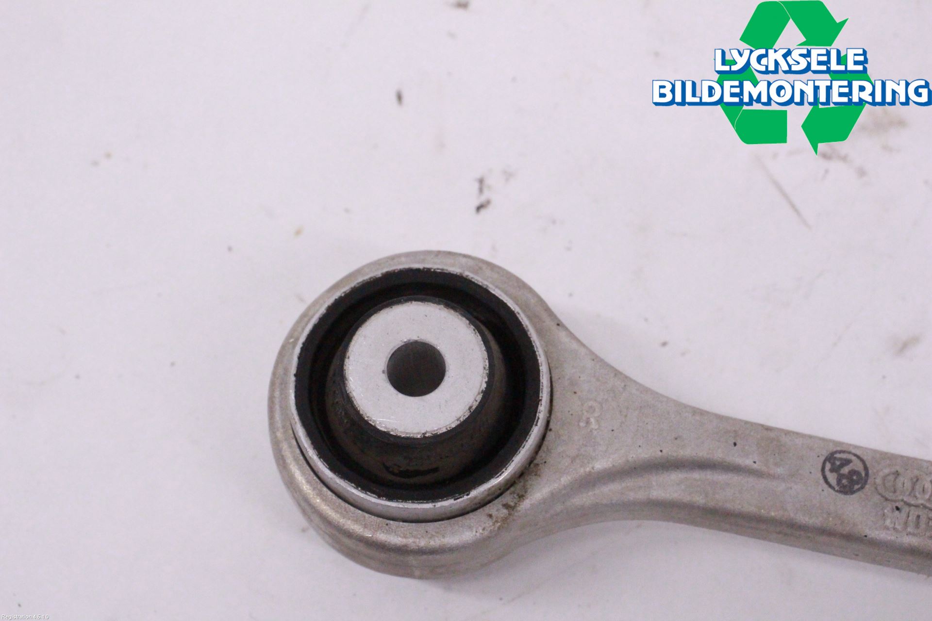 Audi A4/S4 B9 20- Bärarm Fram Övre Hö