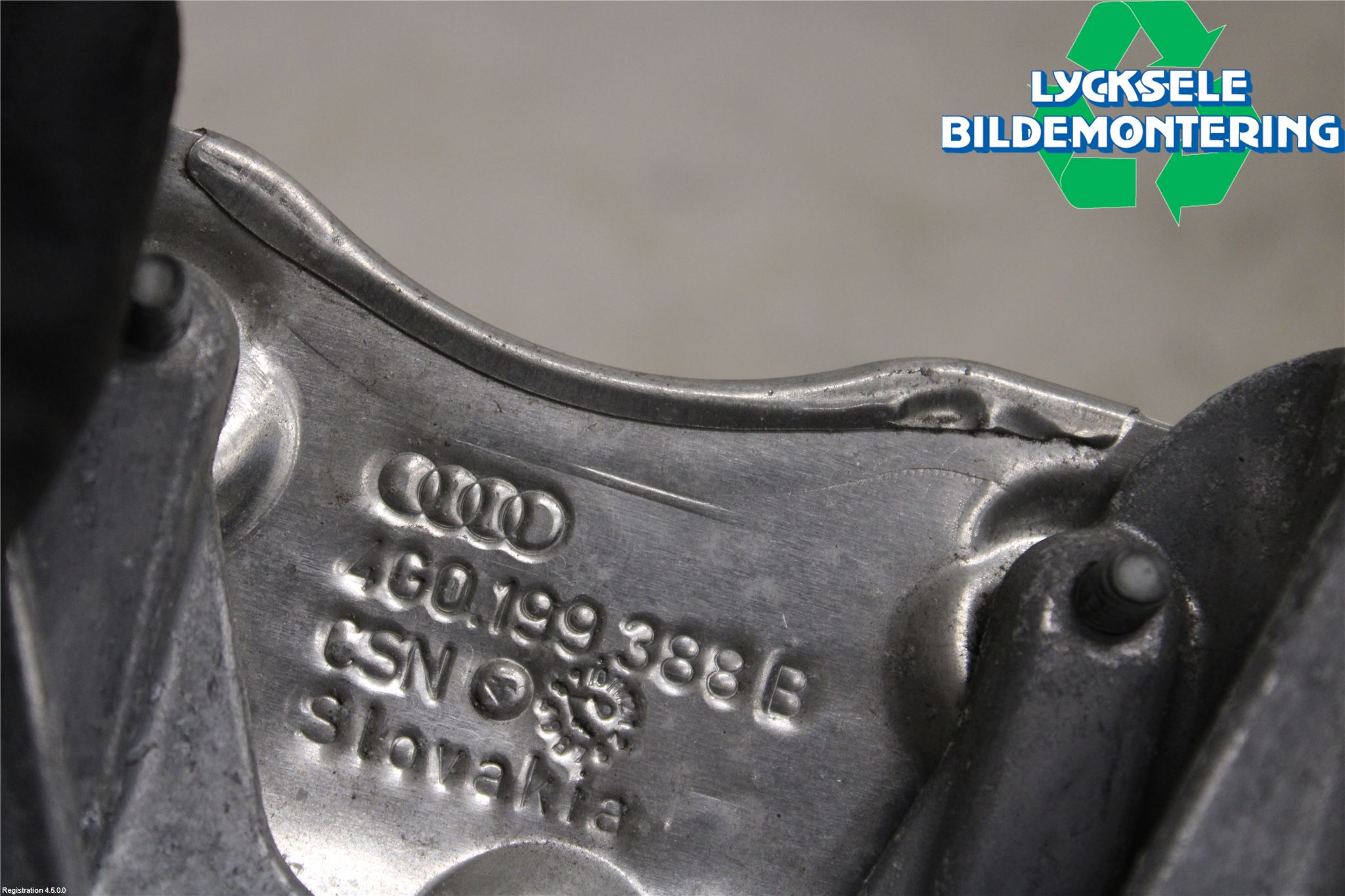 Audi A6 ALLROAD 12-18 Motorfäste