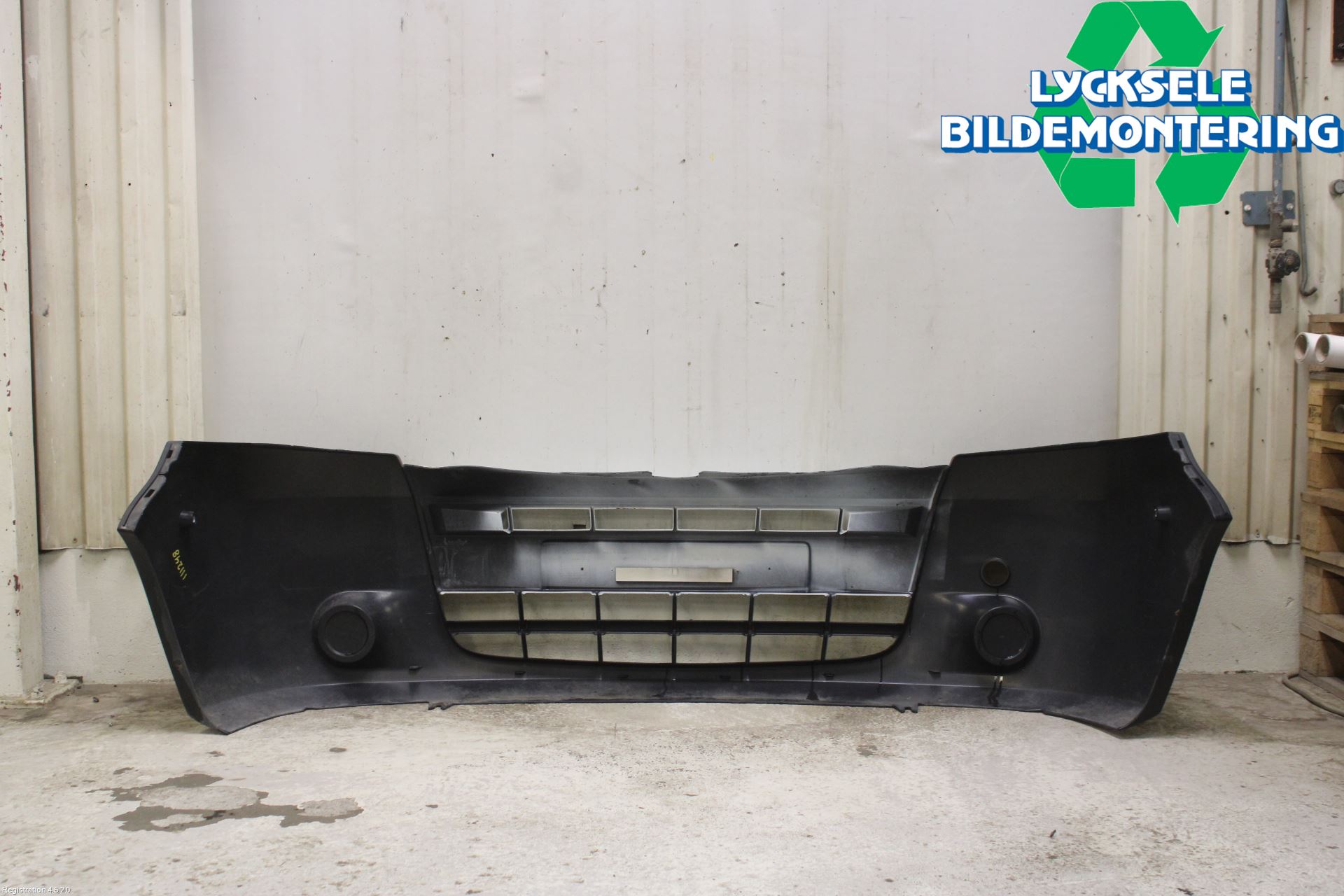 Renault MASTER III  04-10 Stötfångarbeklädnad Fram