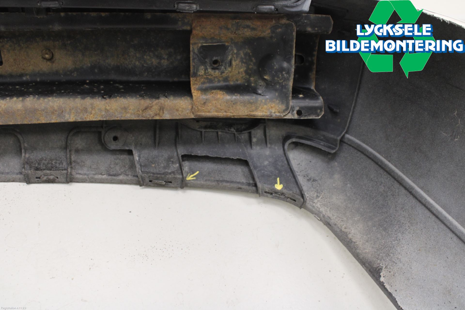 Volkswagen VW CADDY 11-15 Stötfångarbeklädnad Bak