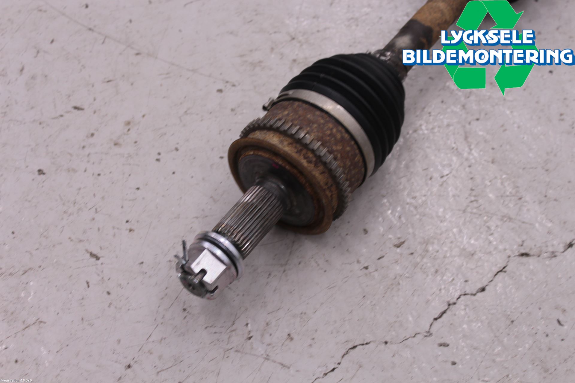 Mitsubishi L200 16-23 Drivaxel Fram Höger