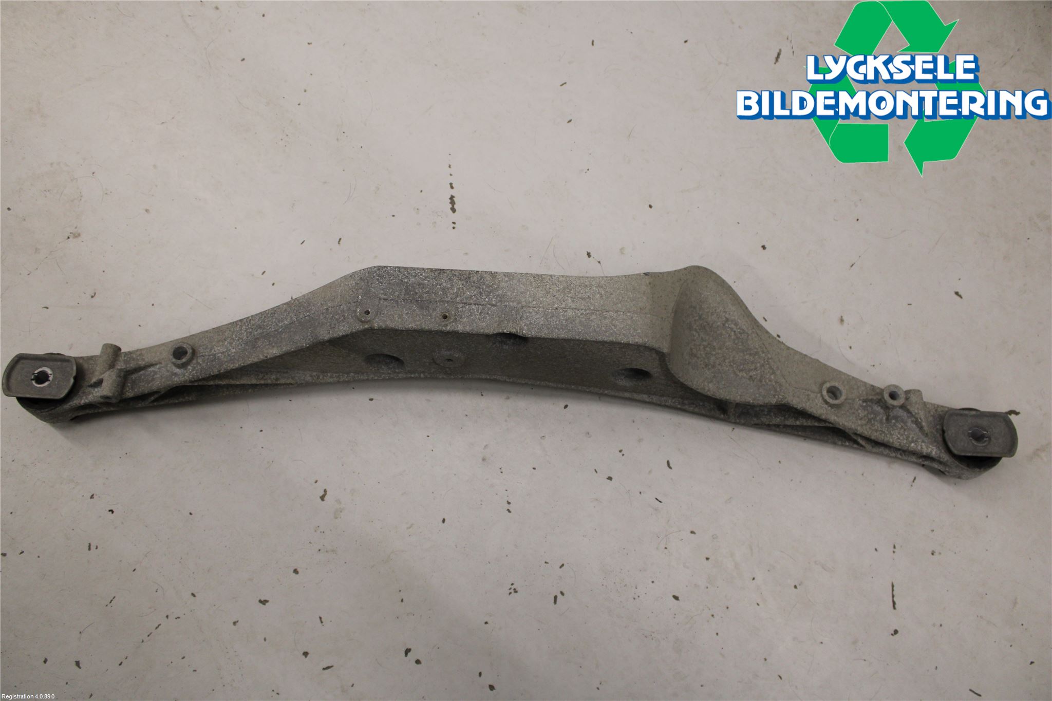 Mini COOPER CLUBMAN F54 16- Bakaxelbalk