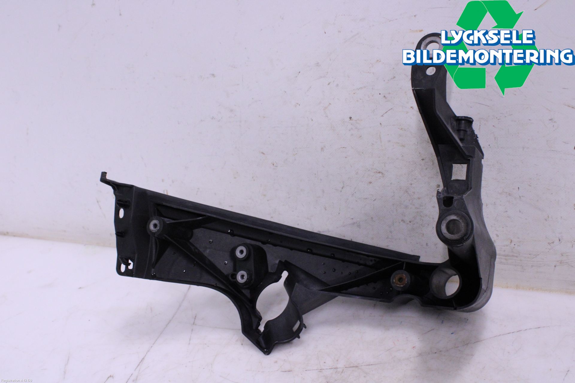 Audi A5 07-16 Strålkast Fästsarg