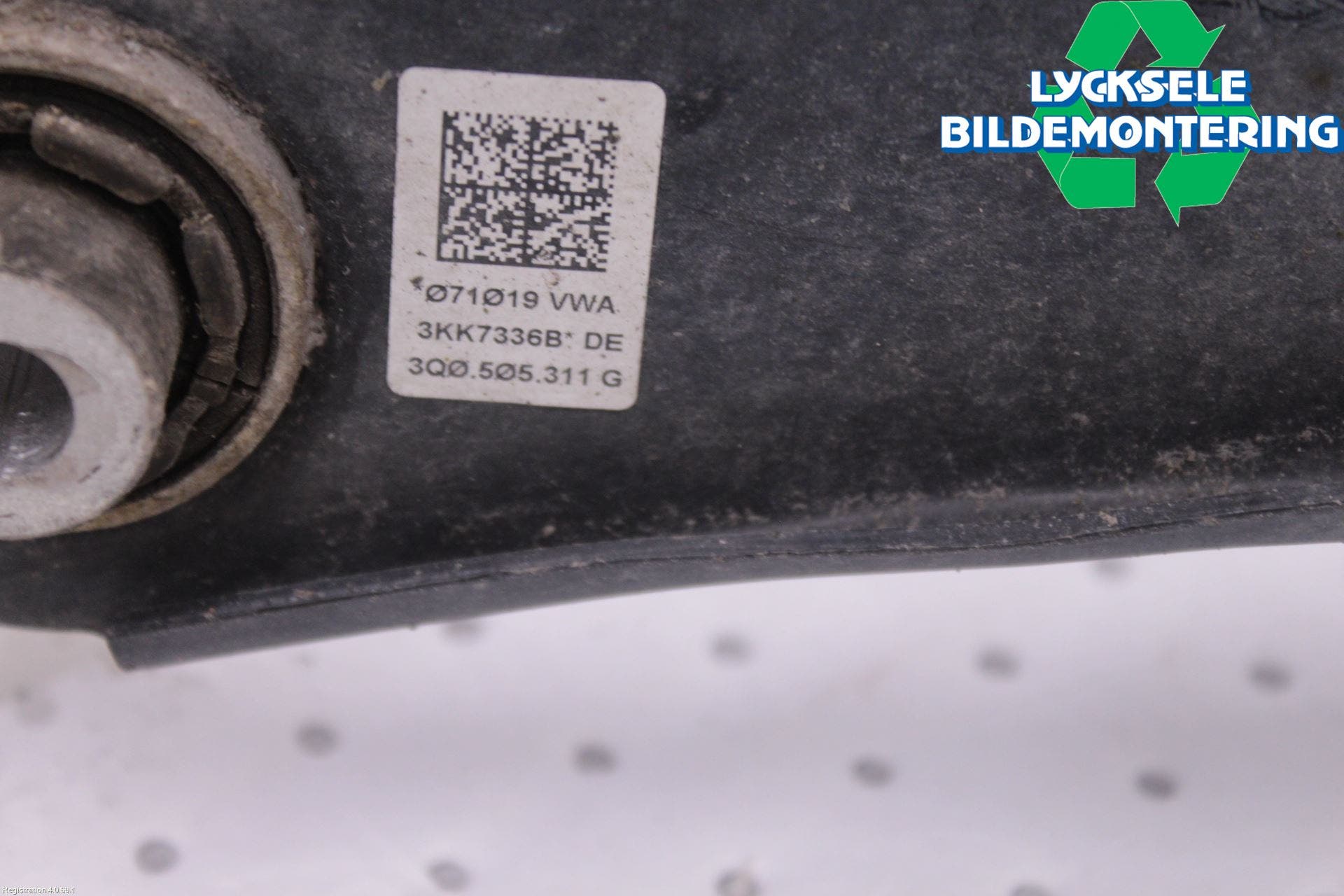 Volkswagen VW TIGUAN 16-24 Bärarm Bak Höger