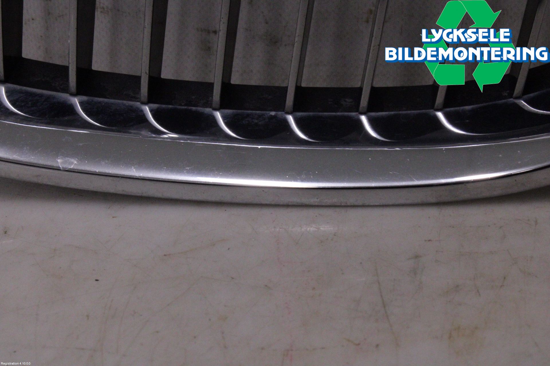 BMW 5 E60/61 Sed/Tou 02-10 Grilldel Vänster