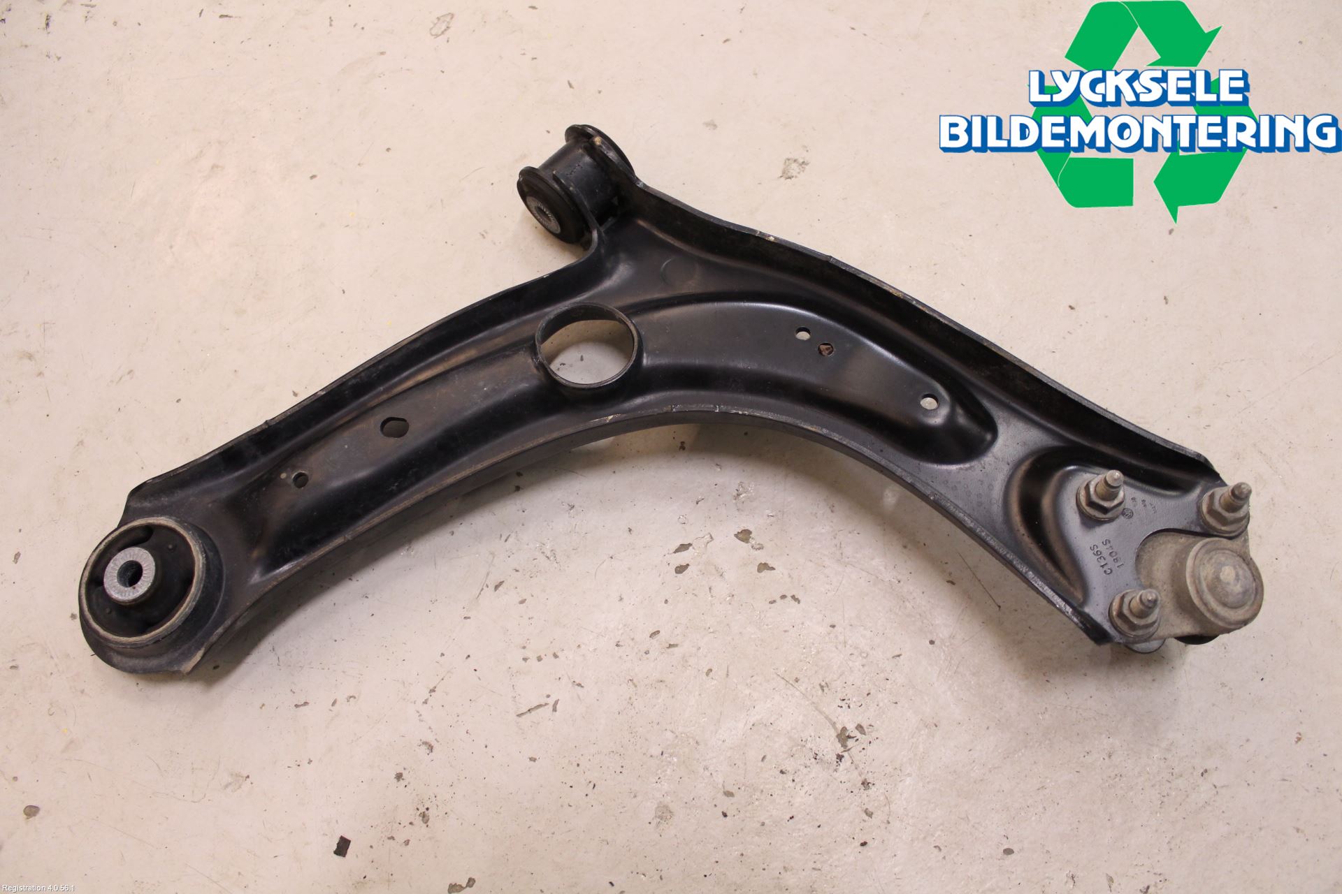 Volkswagen VW PASSAT 15-19 Bärarm Fram Undre Vä
