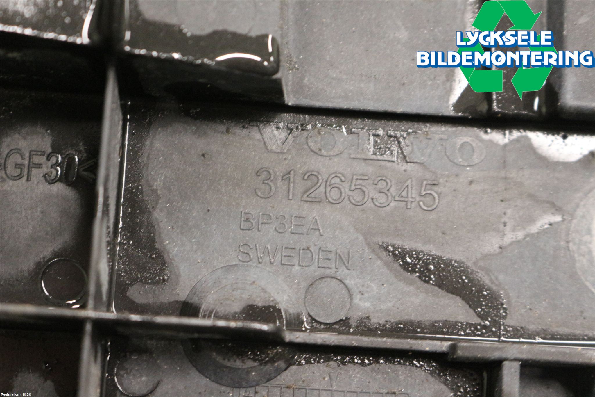 Volvo V70 08-13 Stötfångarfäste Fram Hö