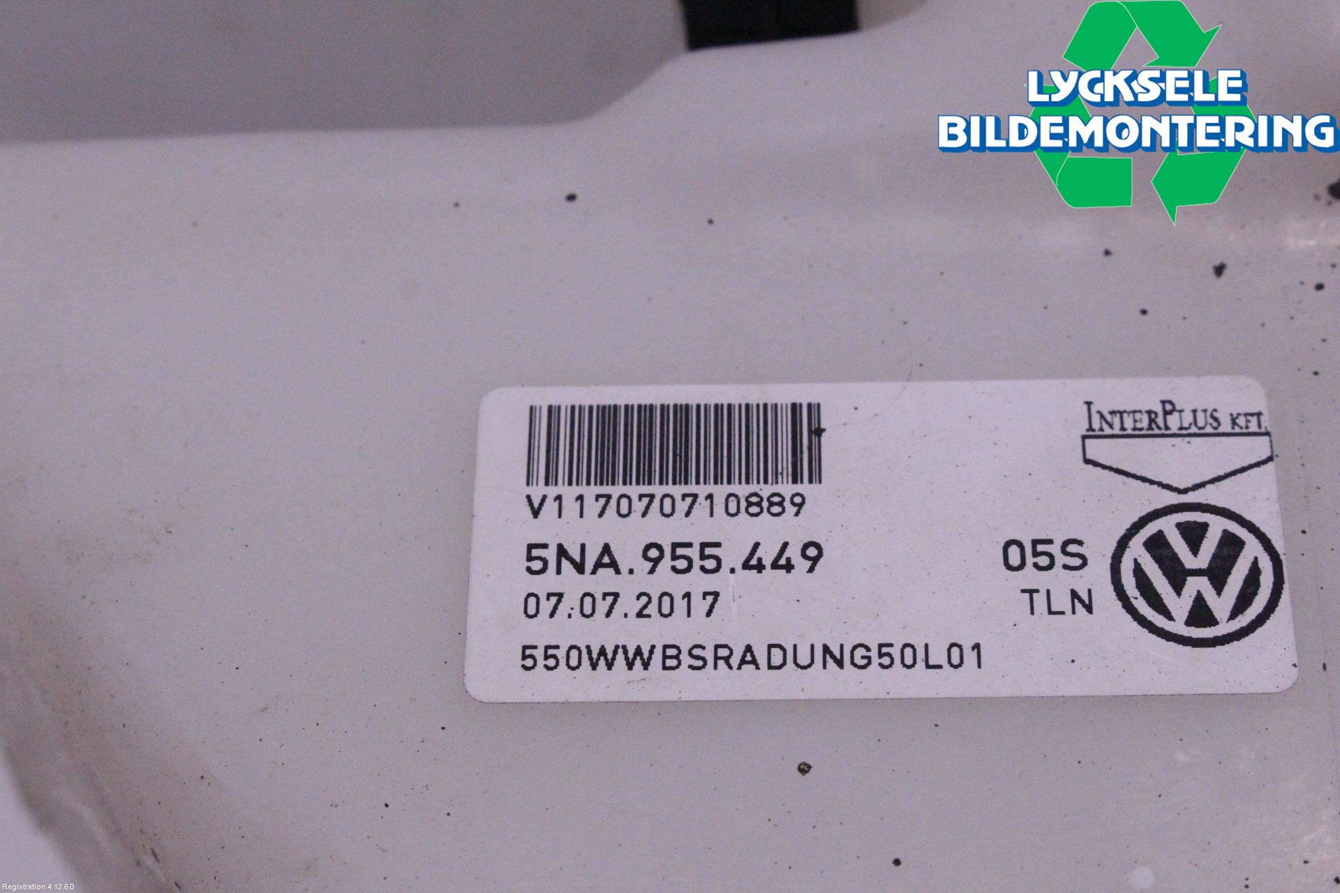 Volkswagen VW TIGUAN 16-24 Spolartank Vindruta-Strål